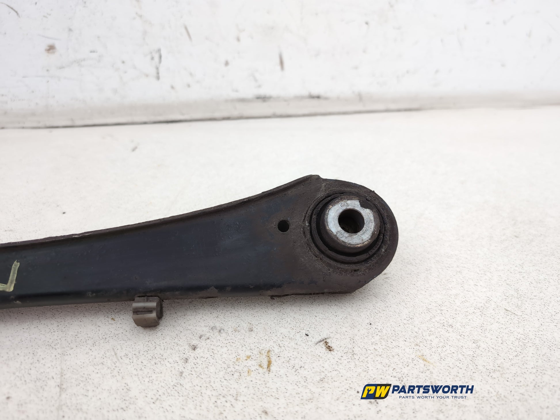 Suspension Arm Rear Wishbone LH 5