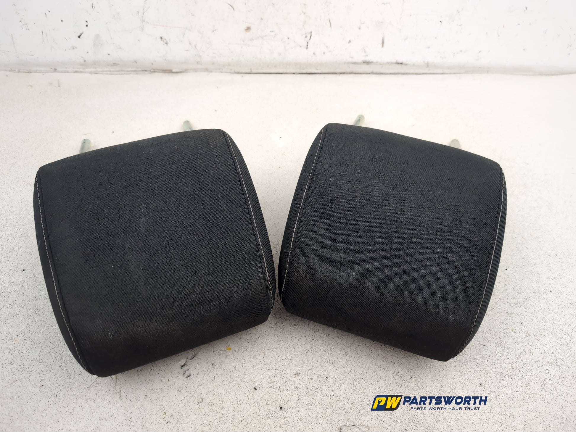 Headrest Front Pair 3