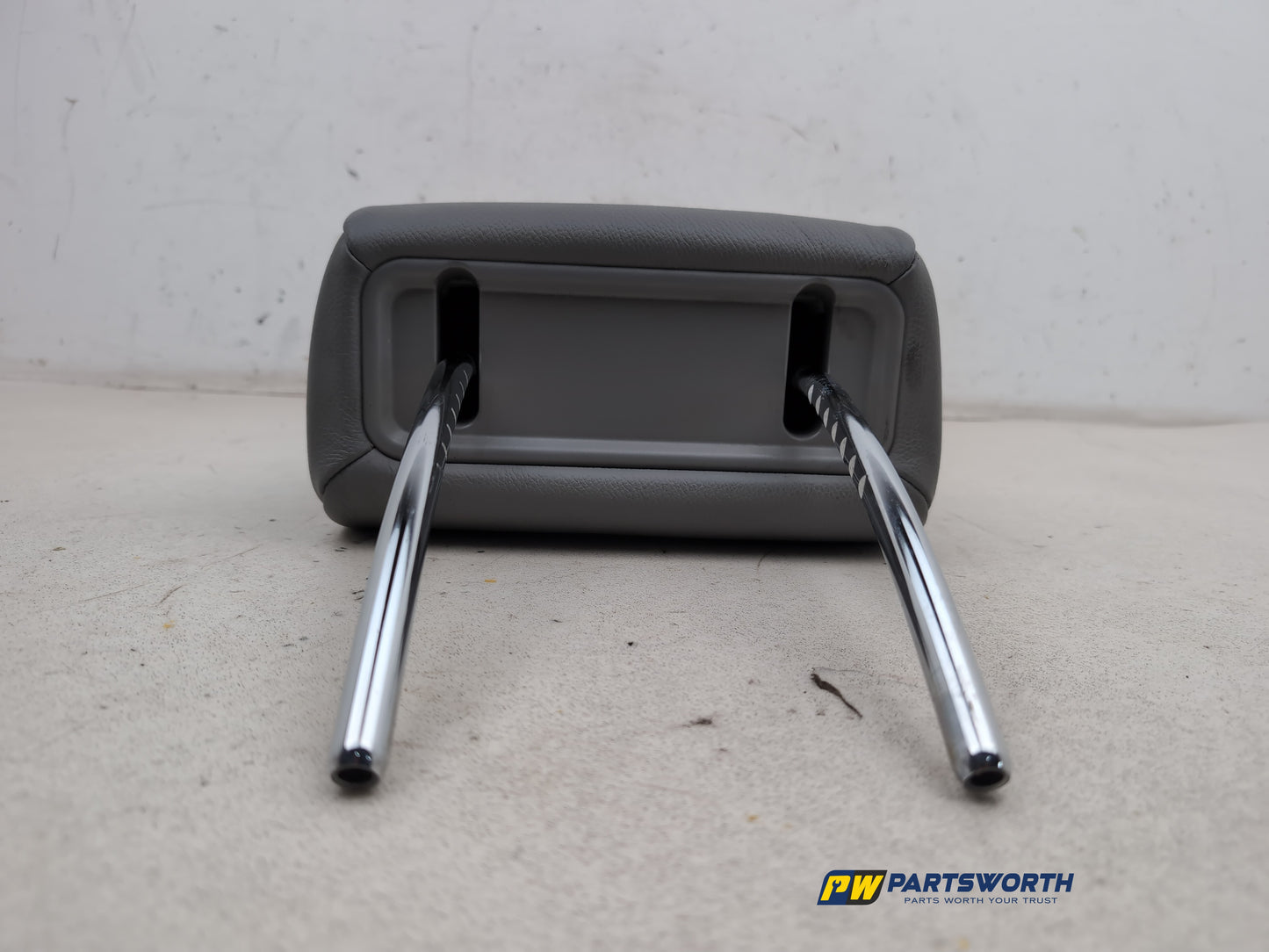 Headrest Front RH 5