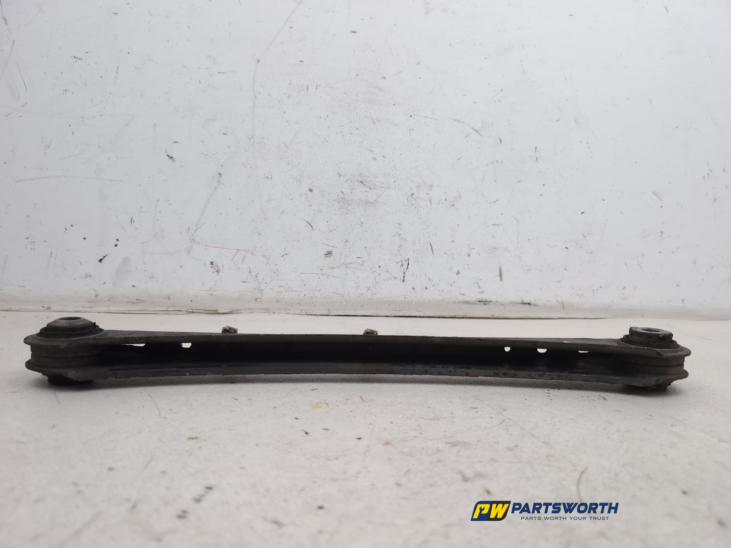 Suspension Arm Rear Wishbone RH 5