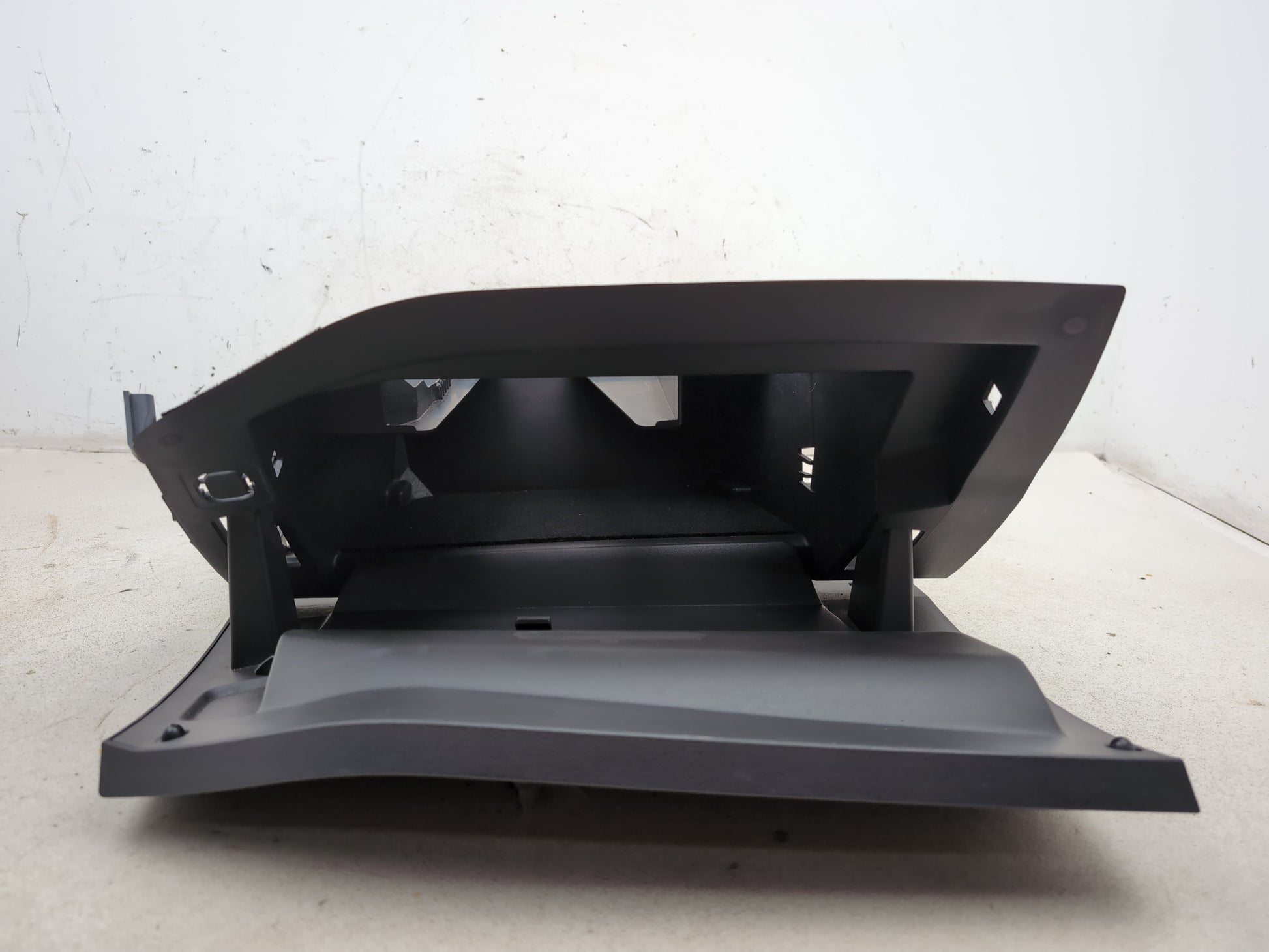 Glove Compartment Assembly 5