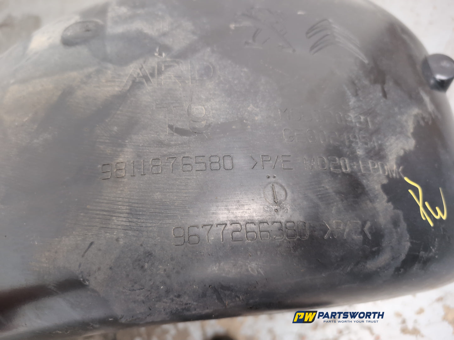 Moulding Wheel Arch Rear RH 5