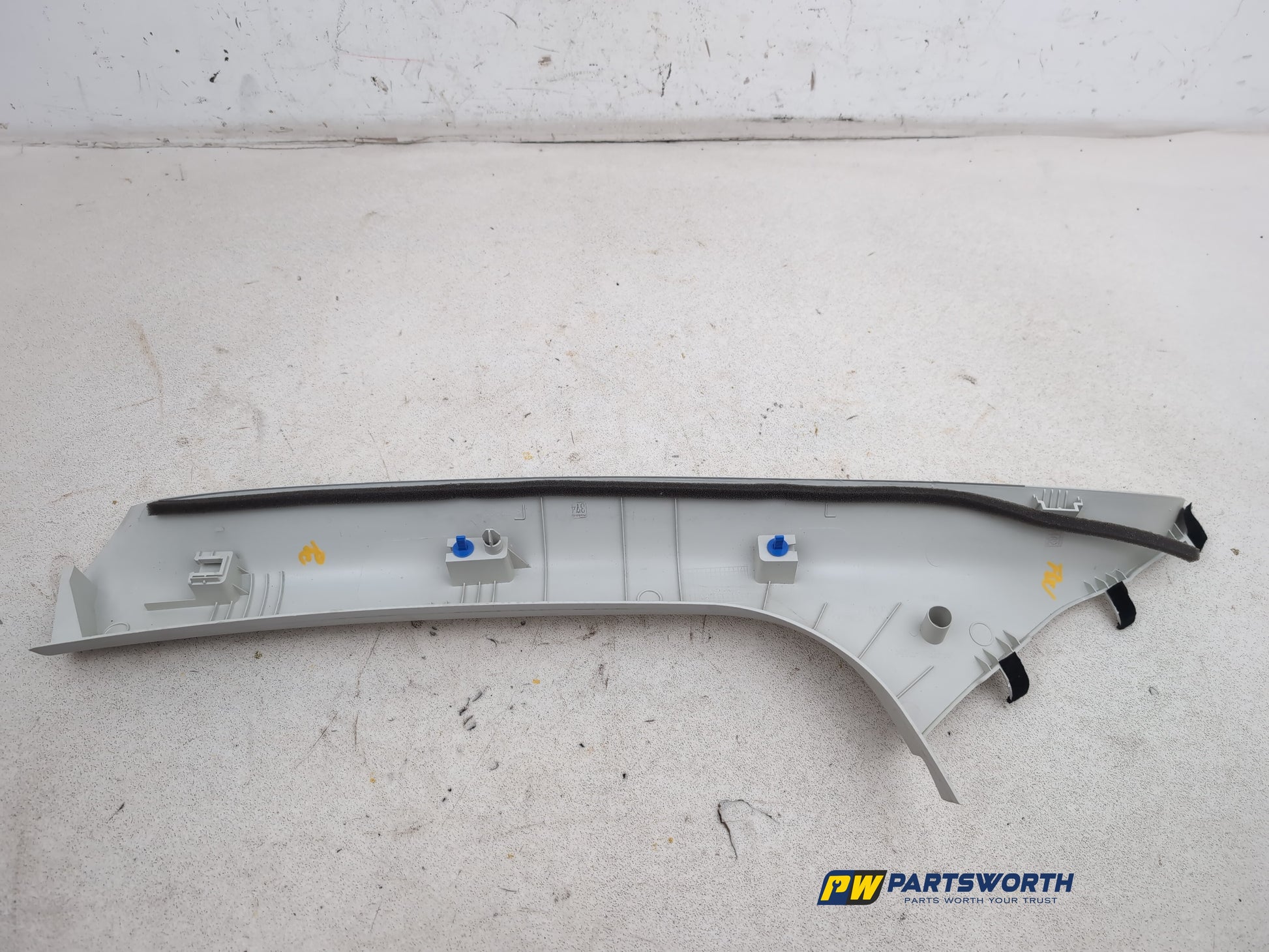 RH A Pillar Trim  5