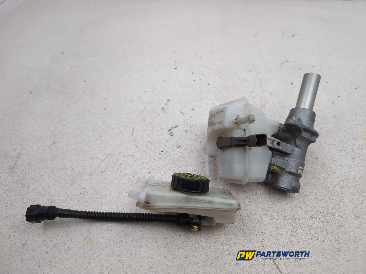 Brake Master Cylinder Assembly 5