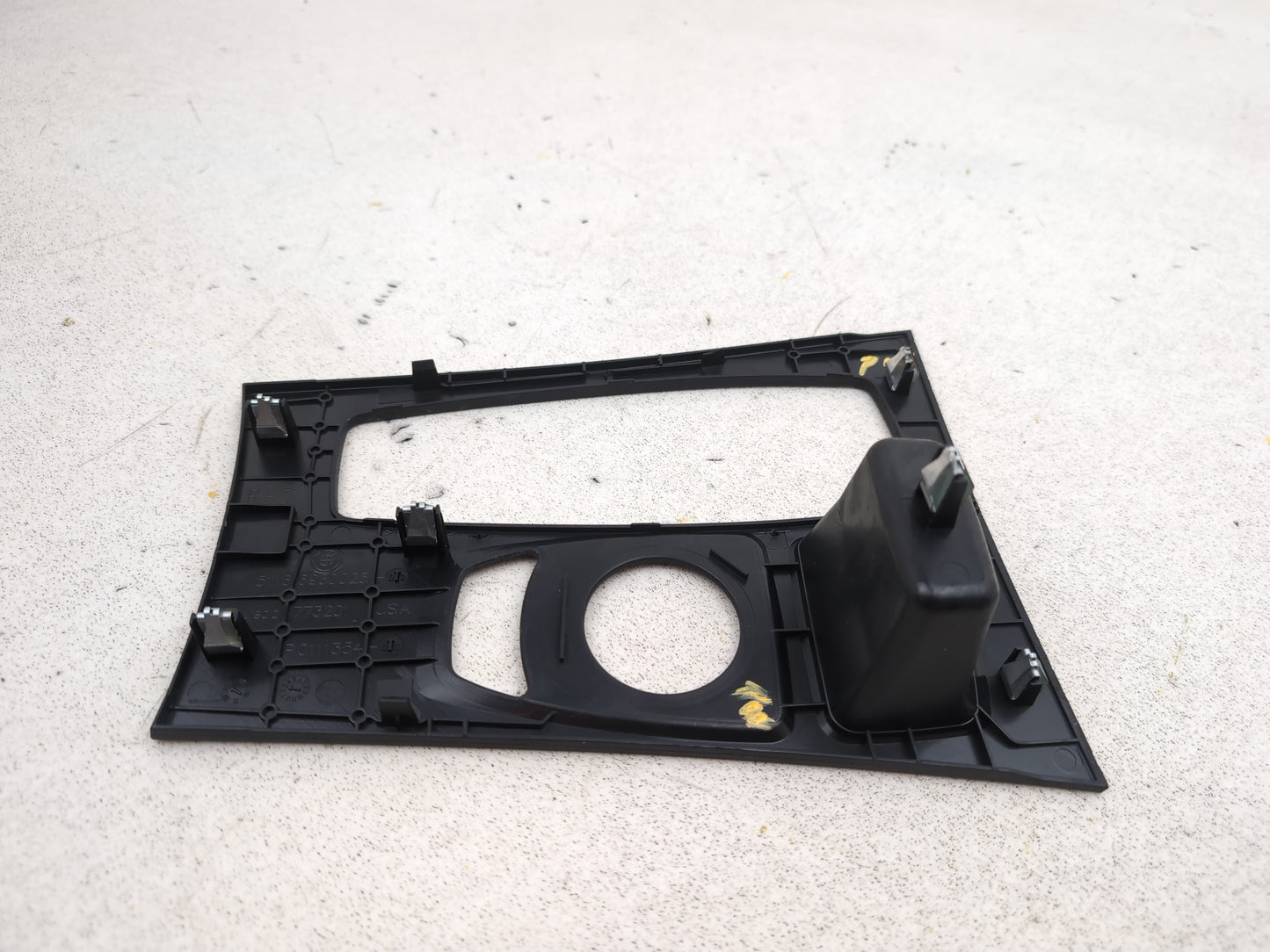 Centre Console Trim  5