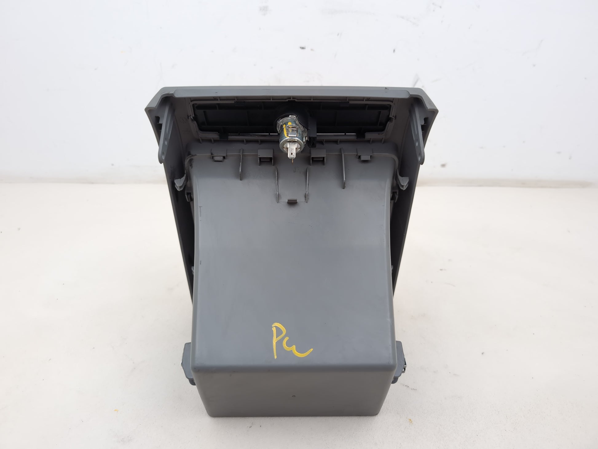 Centre Console Trim  4