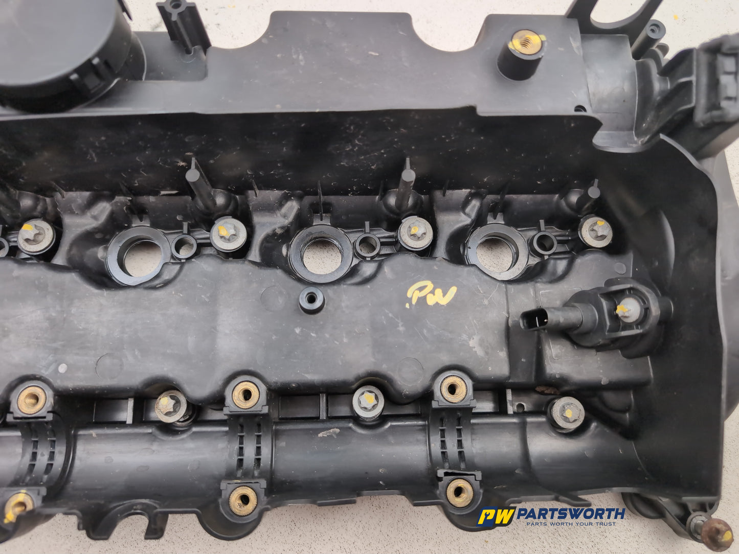 Camshaft Cover  5