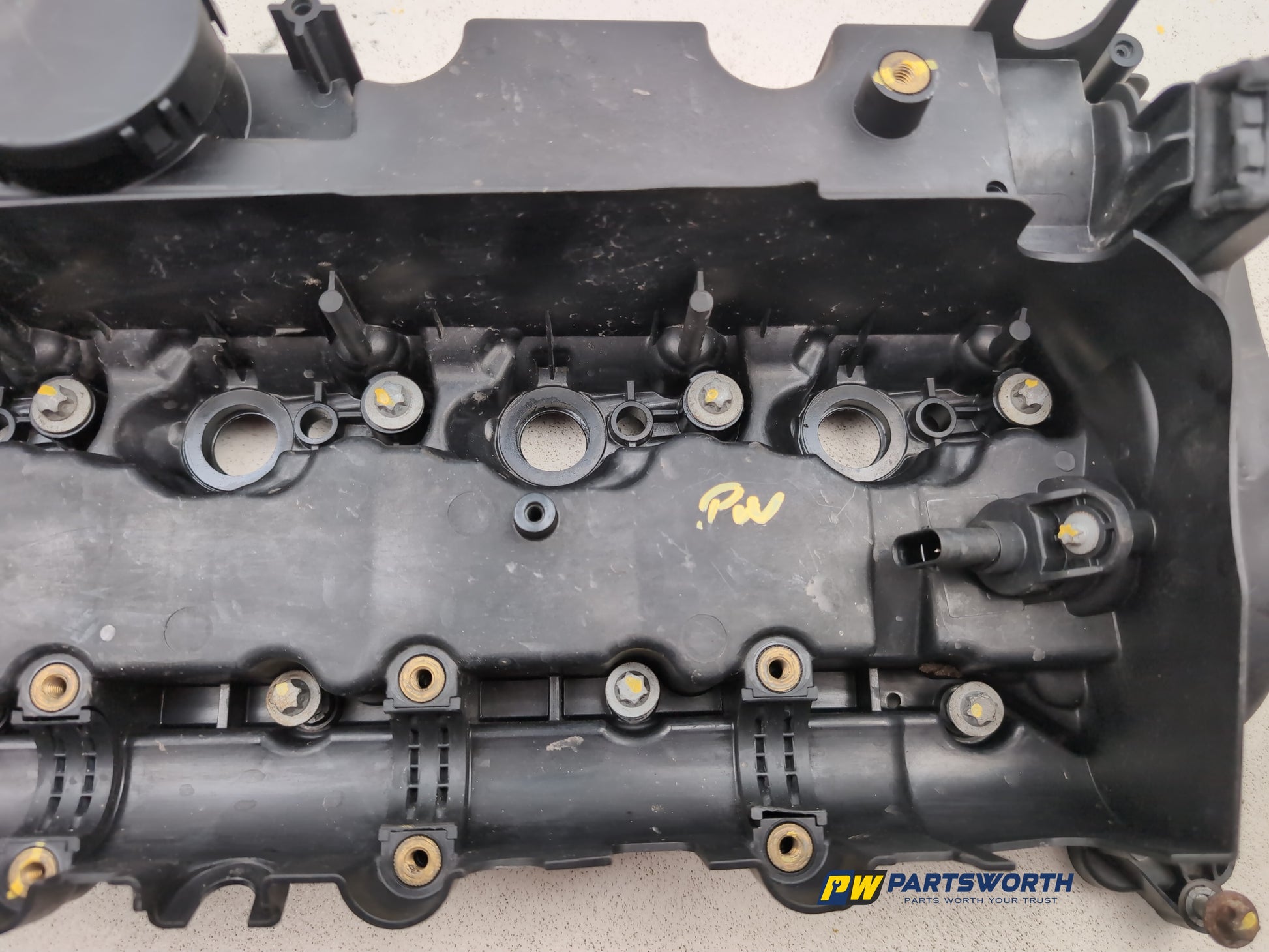 Camshaft Cover  5