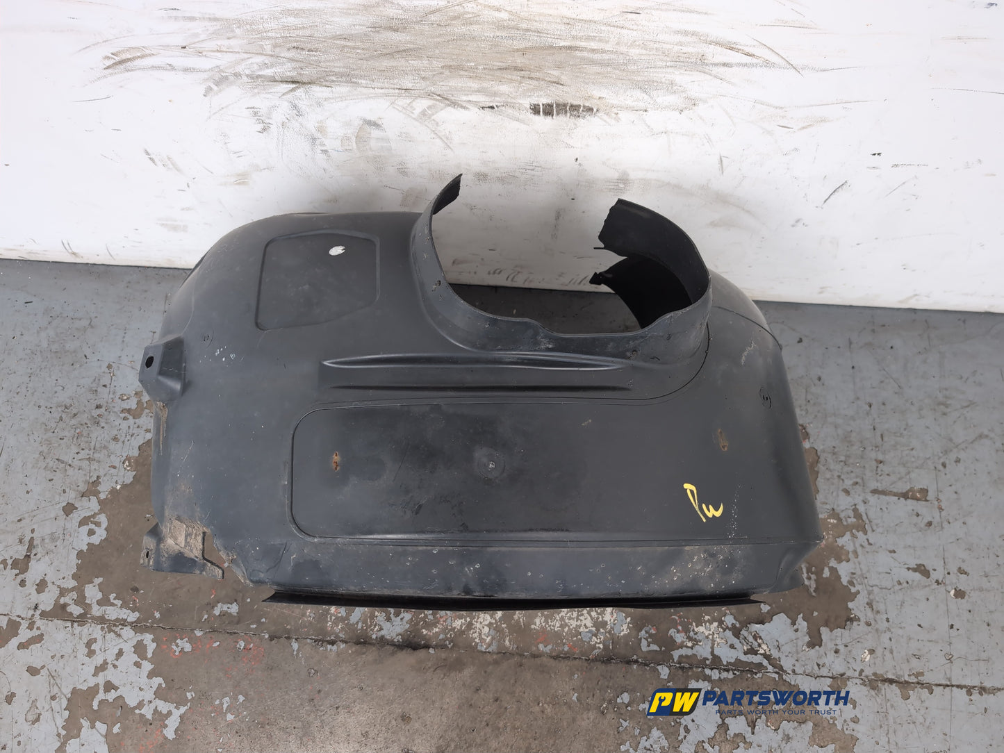 Moulding Wheel Arch Front LH 5