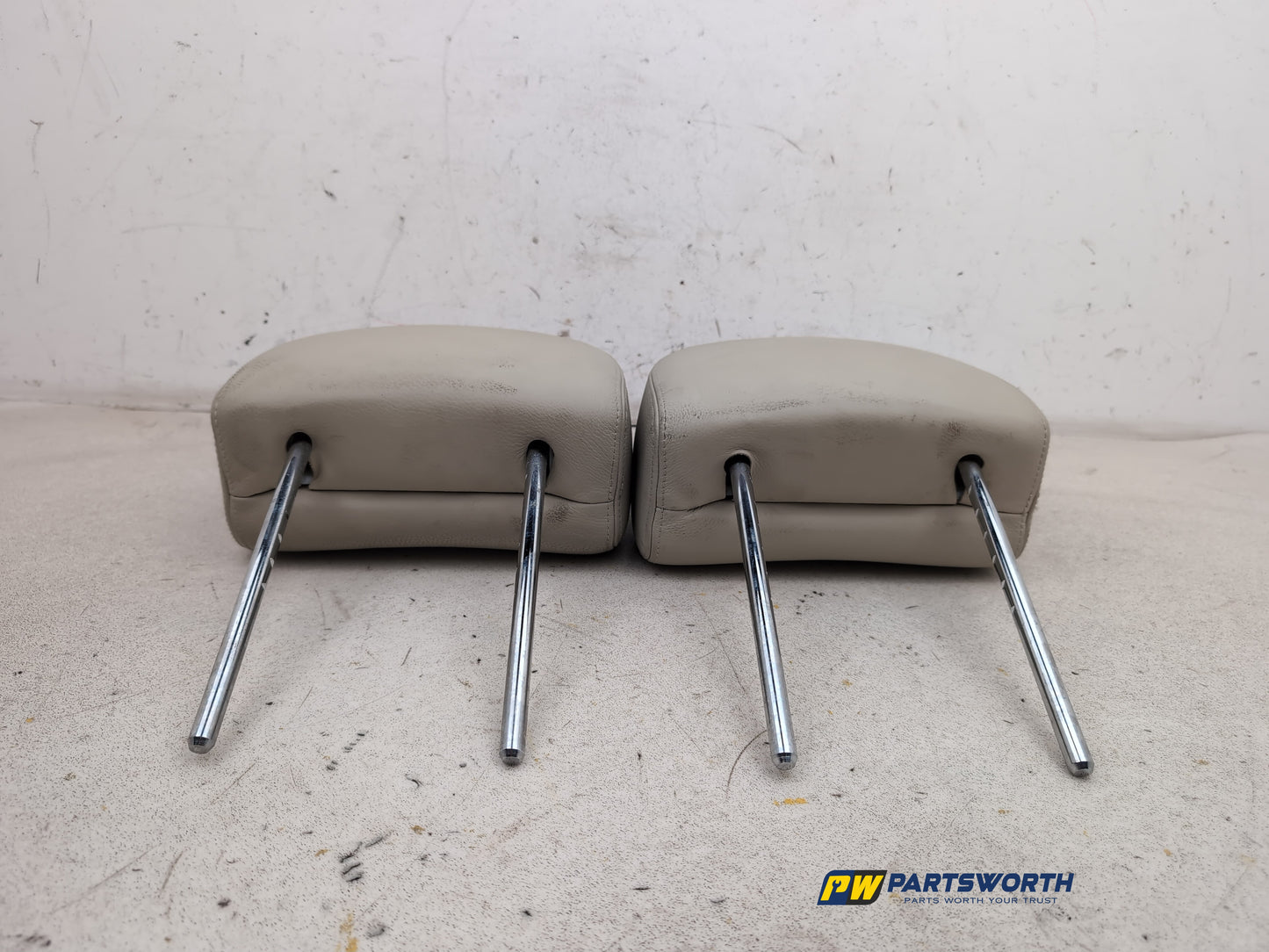 Headrest Front Pair 5