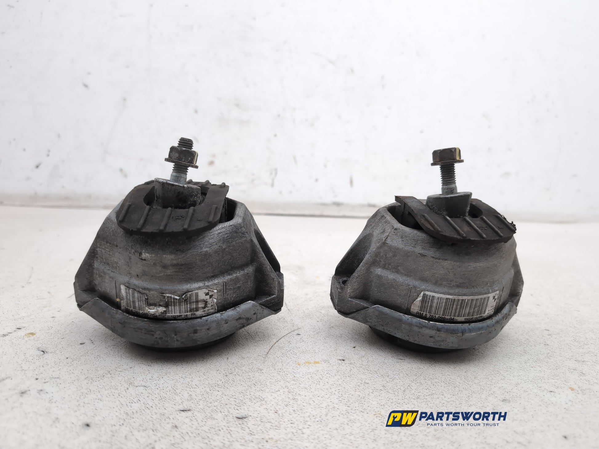 Set Of Engine Mounts LH + RH 5