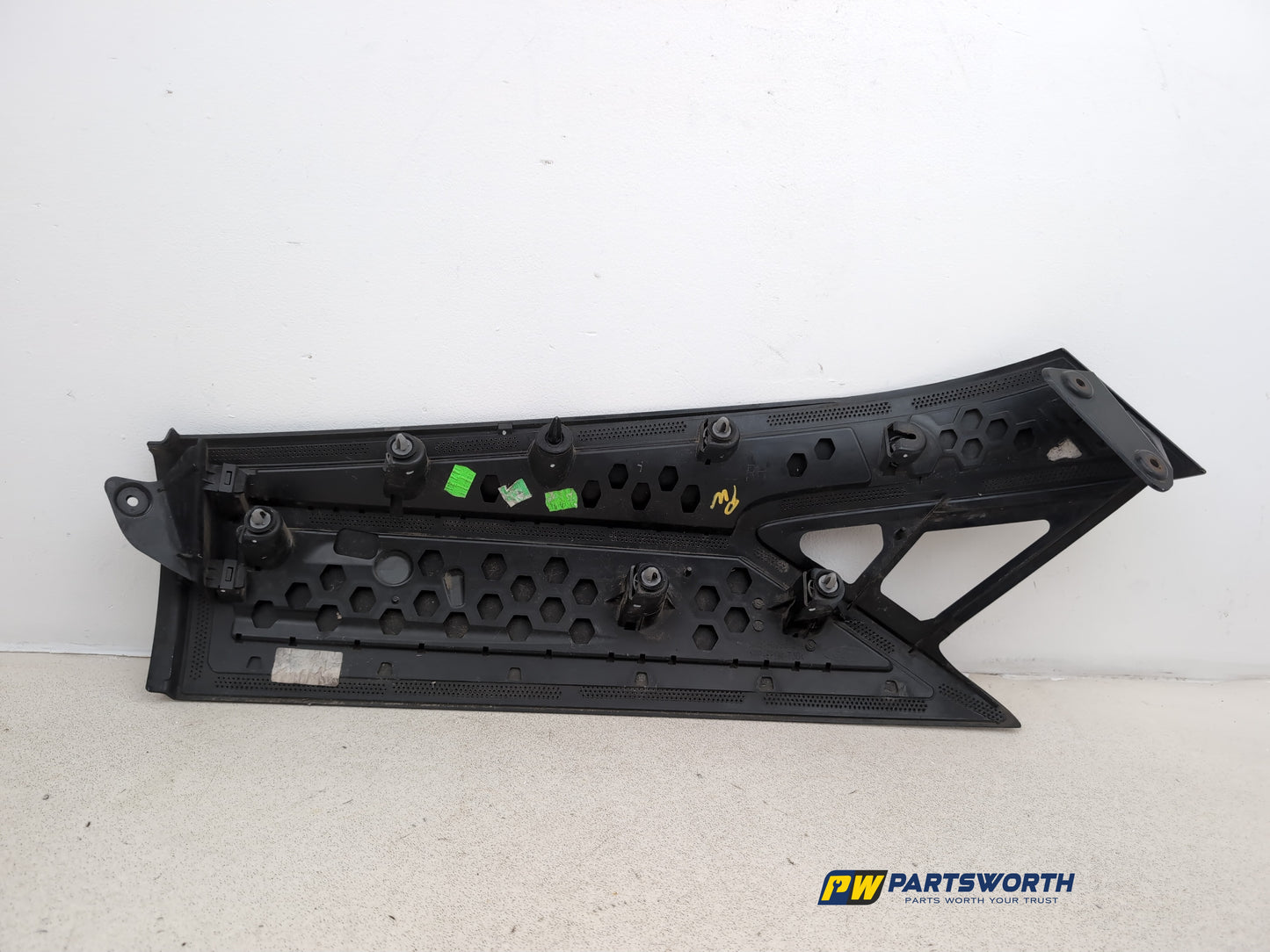 Moulding Quarter Panel RH 5