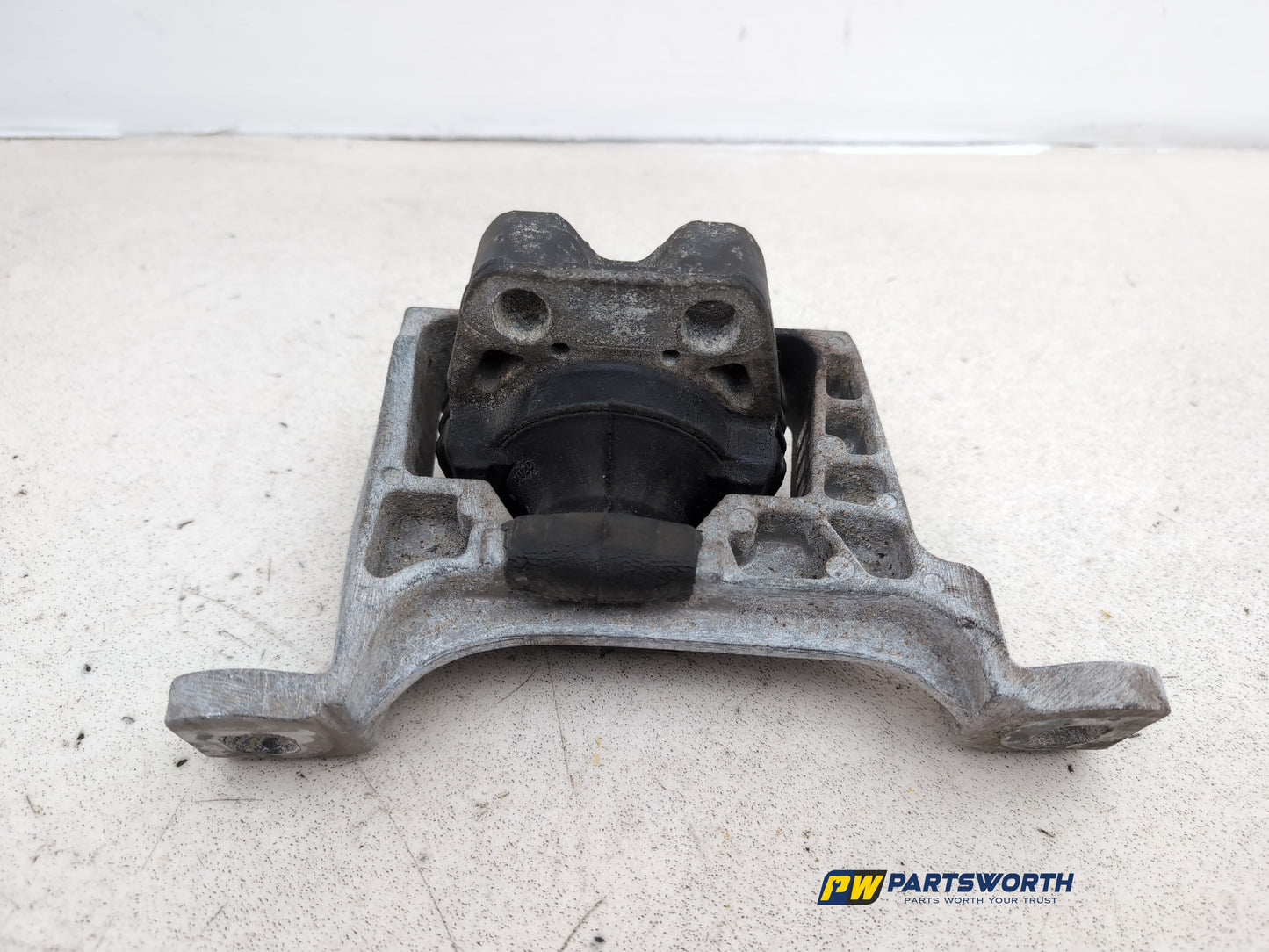Engine Mounting RH 5