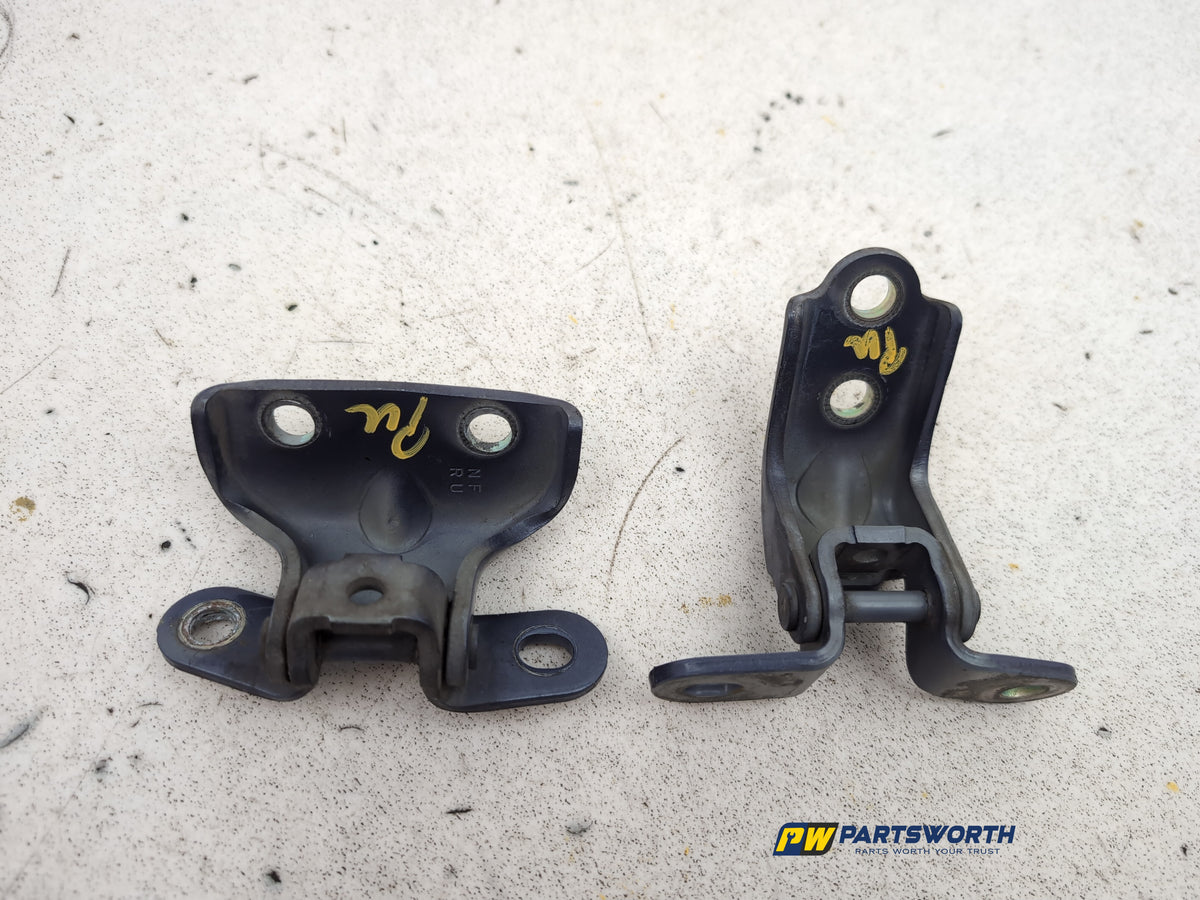 LH Front Door Hinge Pair  5