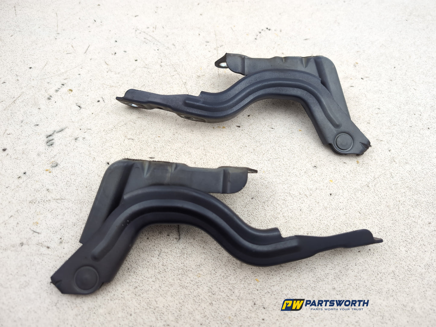 Bonnet Hinges 5