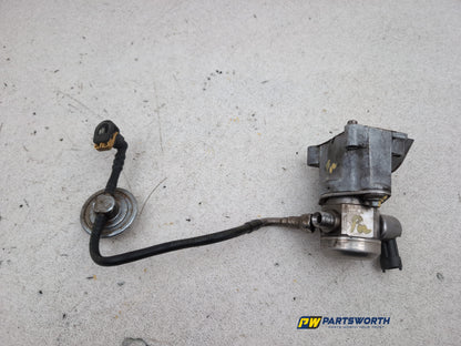 High pressure fuel pump 5