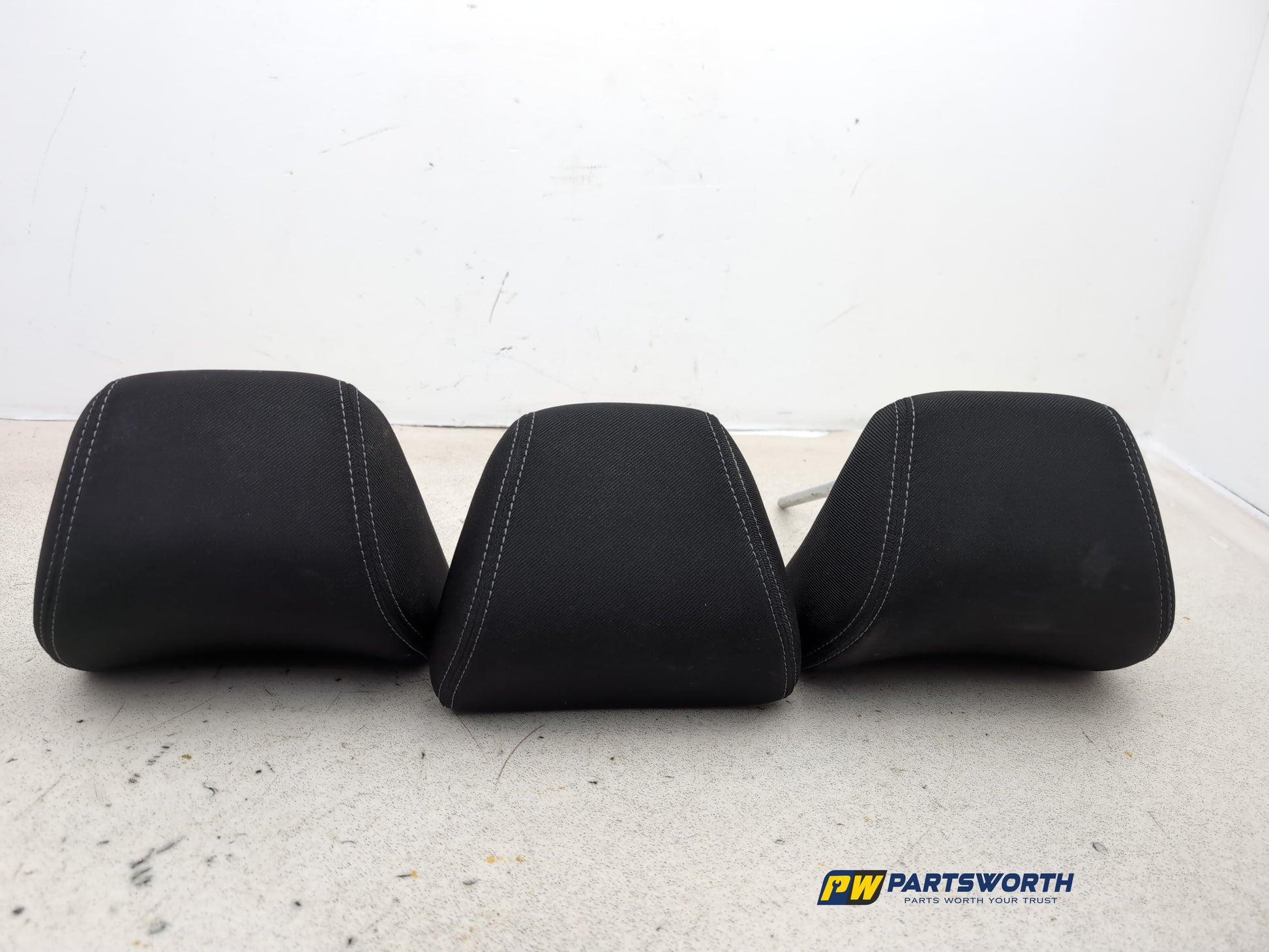 Rear Headrest 5