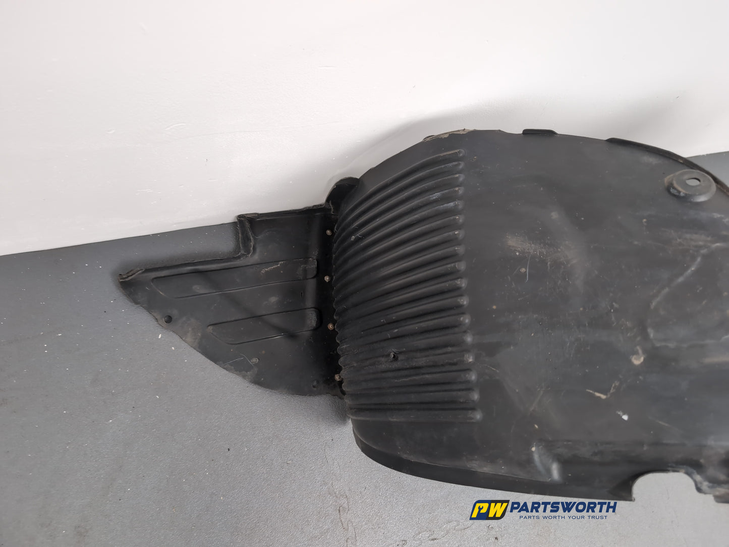 Moulding Wheel Arch Front LH 5