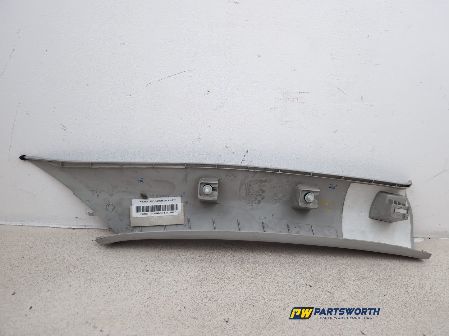 LH A Pillar Trim  5