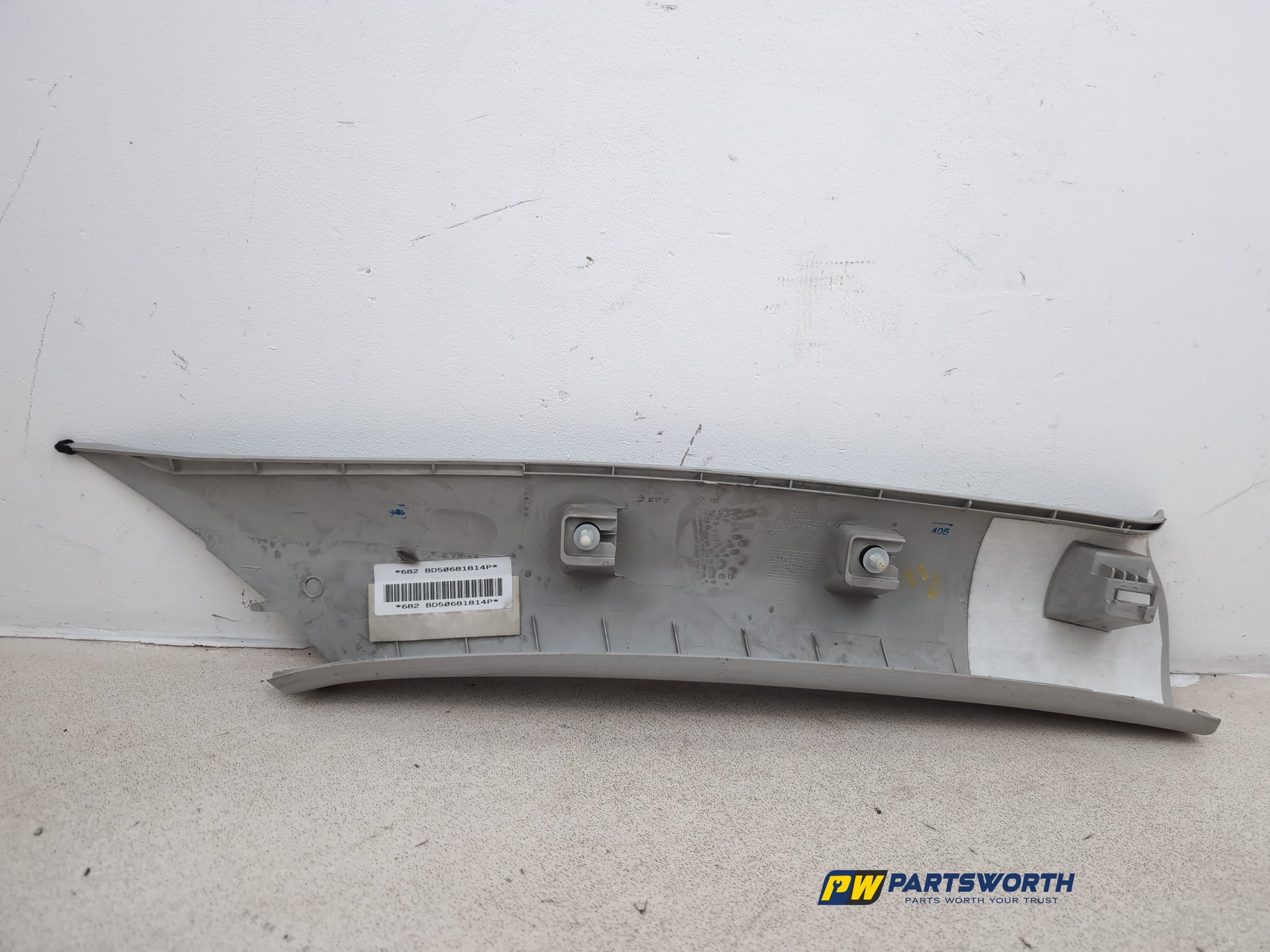 LH A Pillar Trim  5