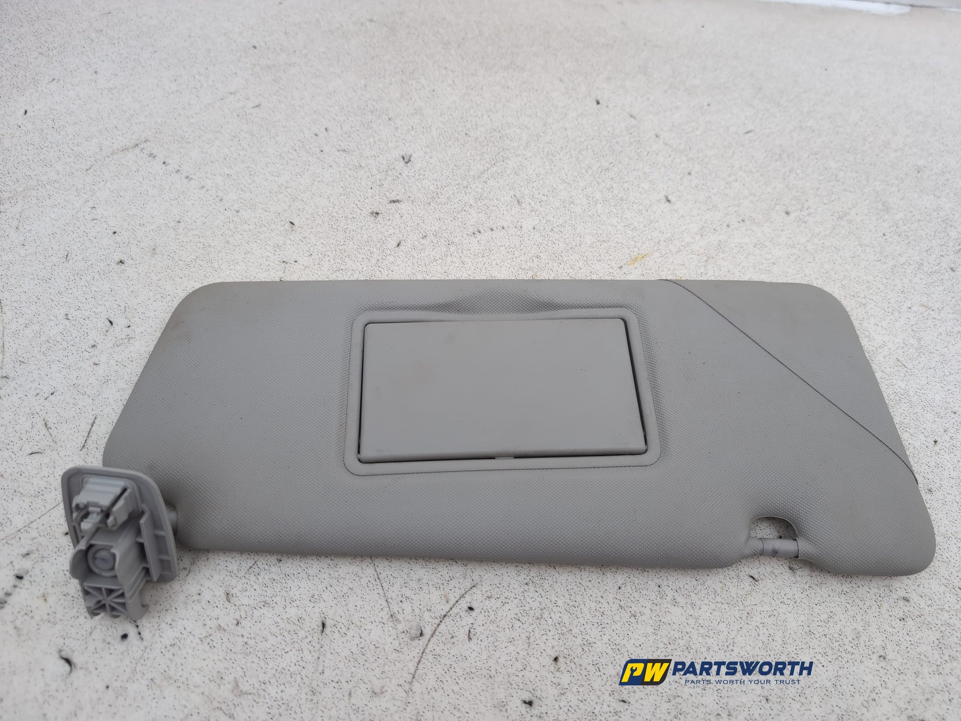 Sun Visor RH 9
