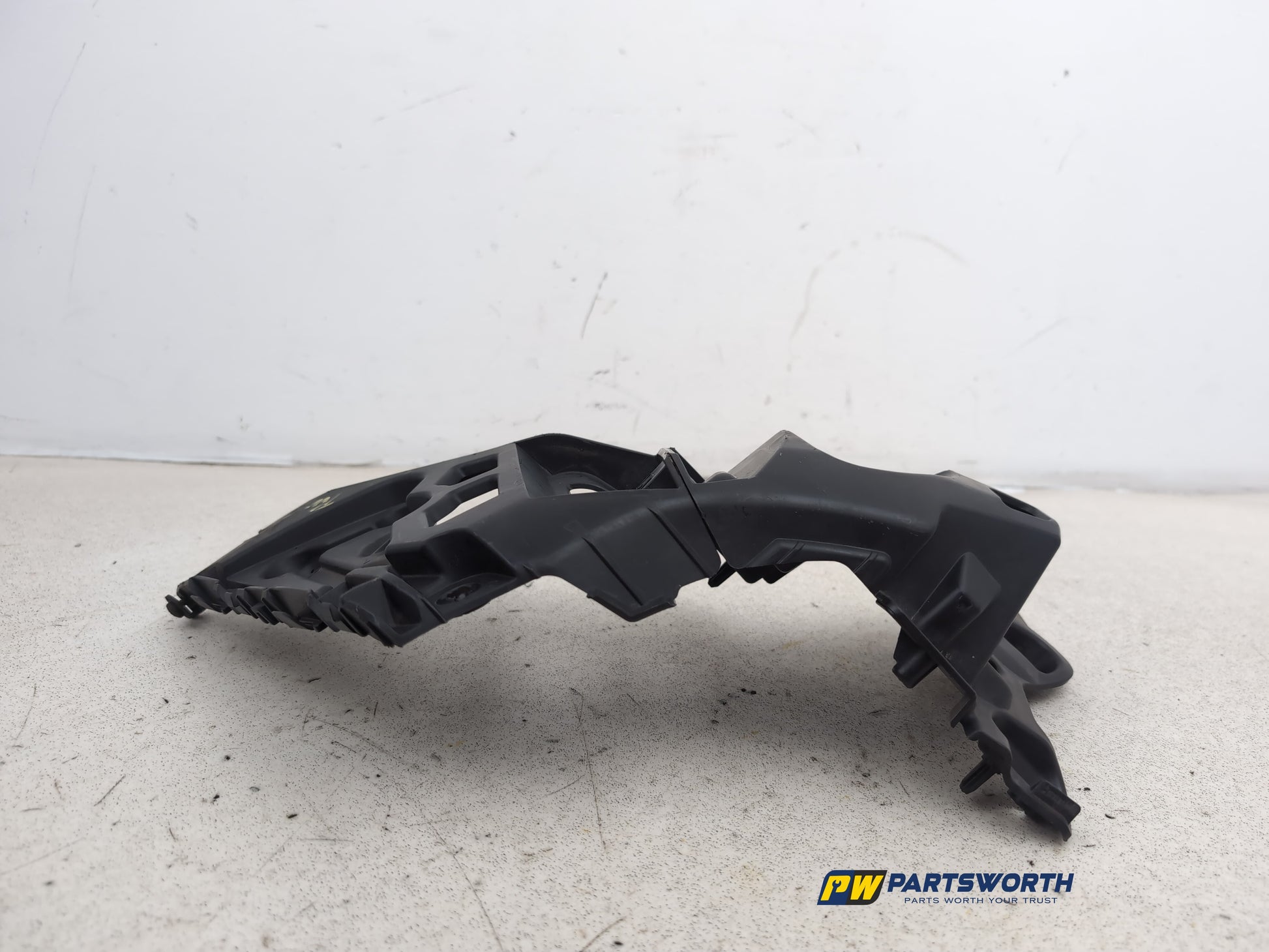 Bumper Rear Bracket RH 10