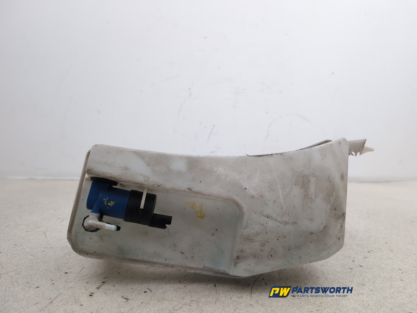 Washer Bottle Windscreen 9