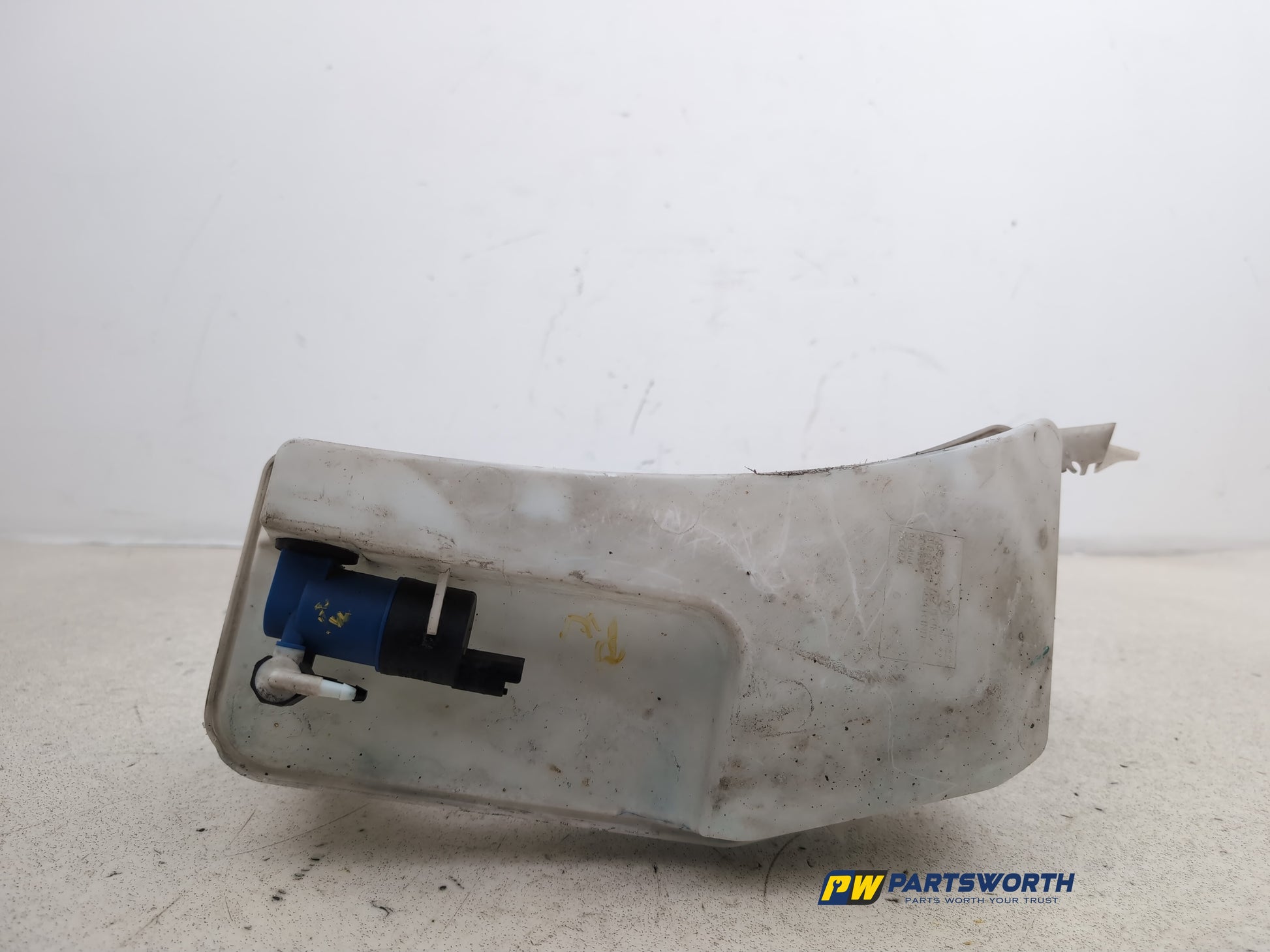 Washer Bottle Windscreen 9