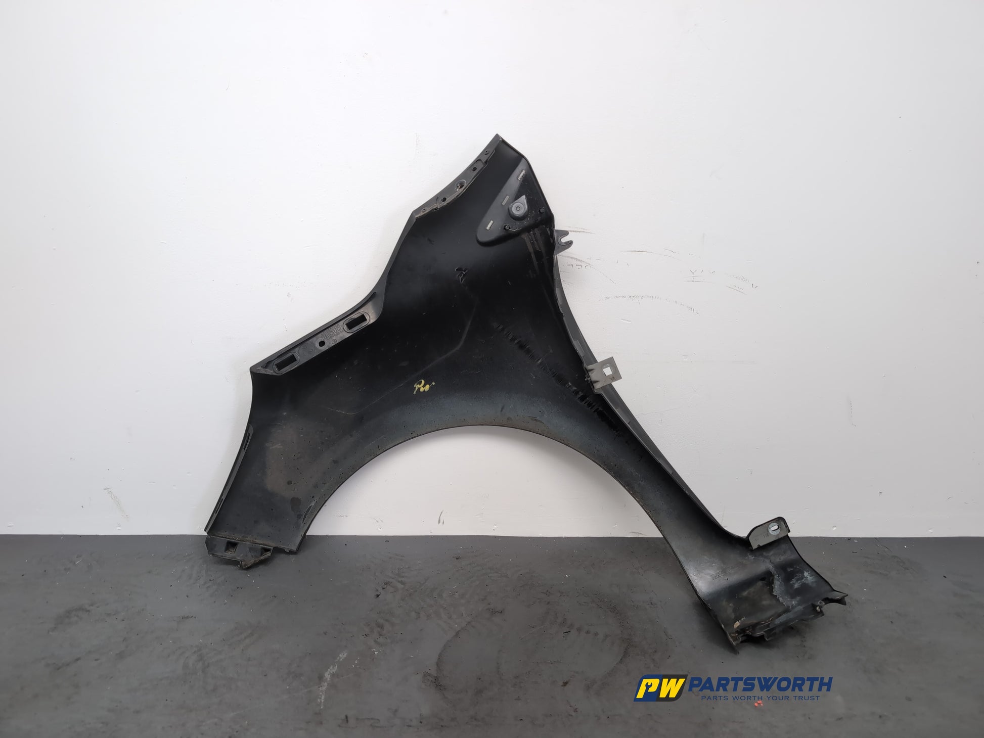 Wing Front RH 9