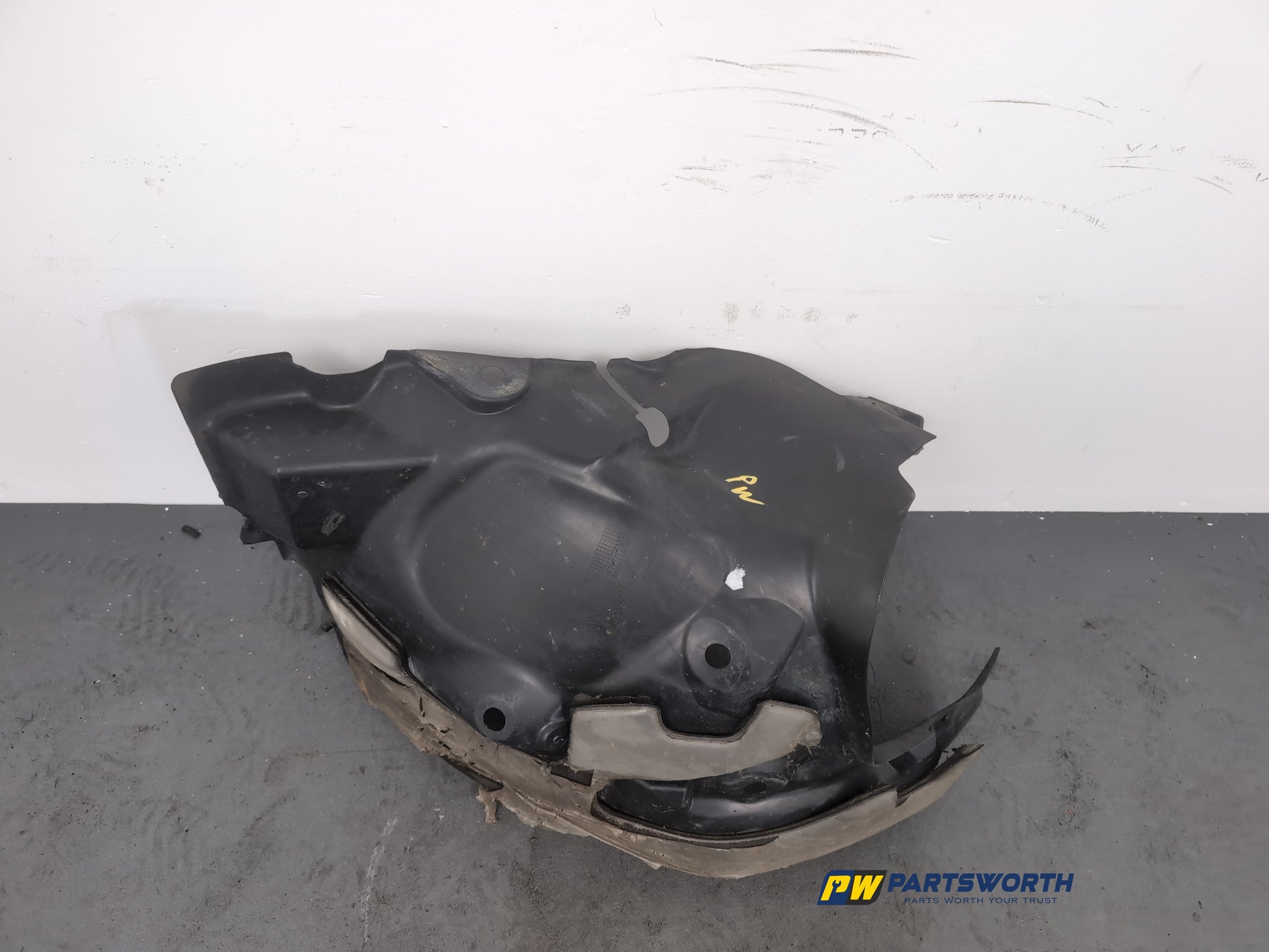 Moulding Wheel Arch Front RH 10