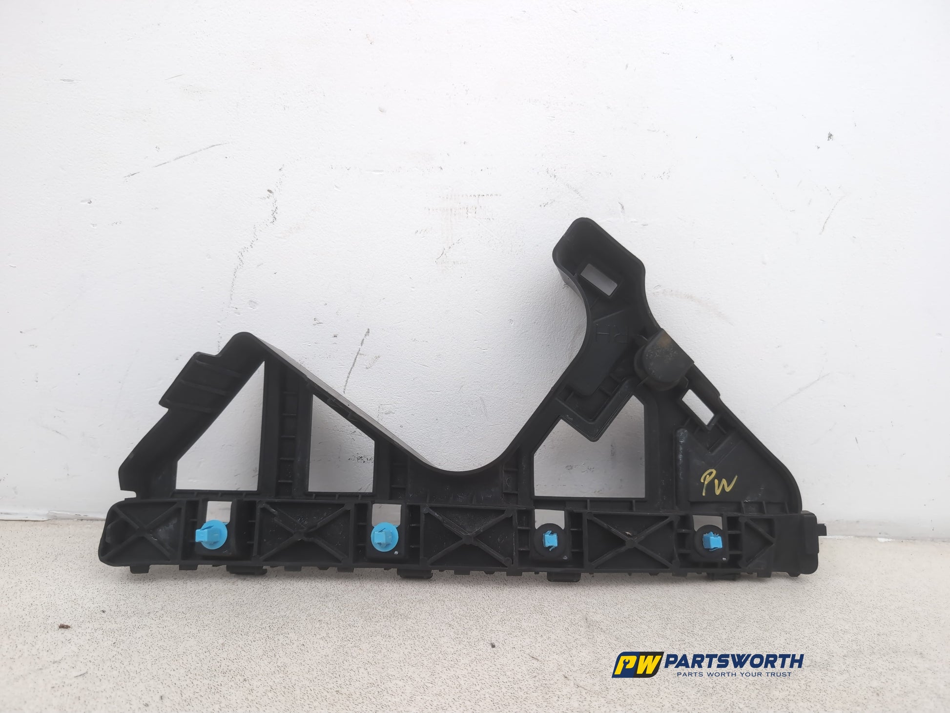 Bumper Rear Bracket RH 10