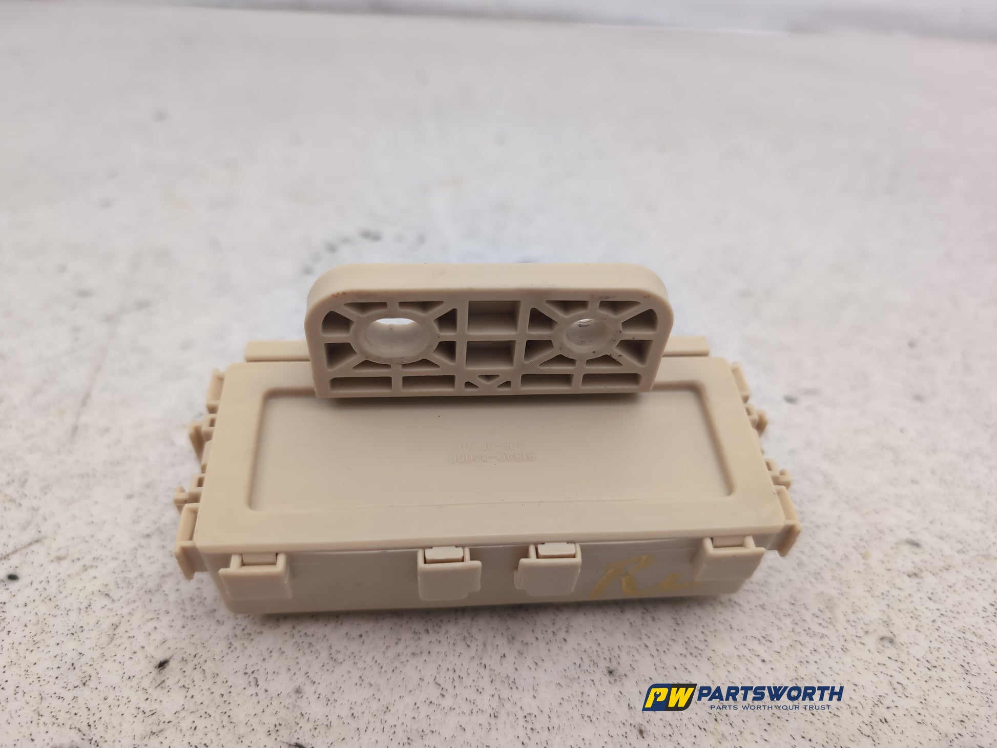 Fuse Box 9