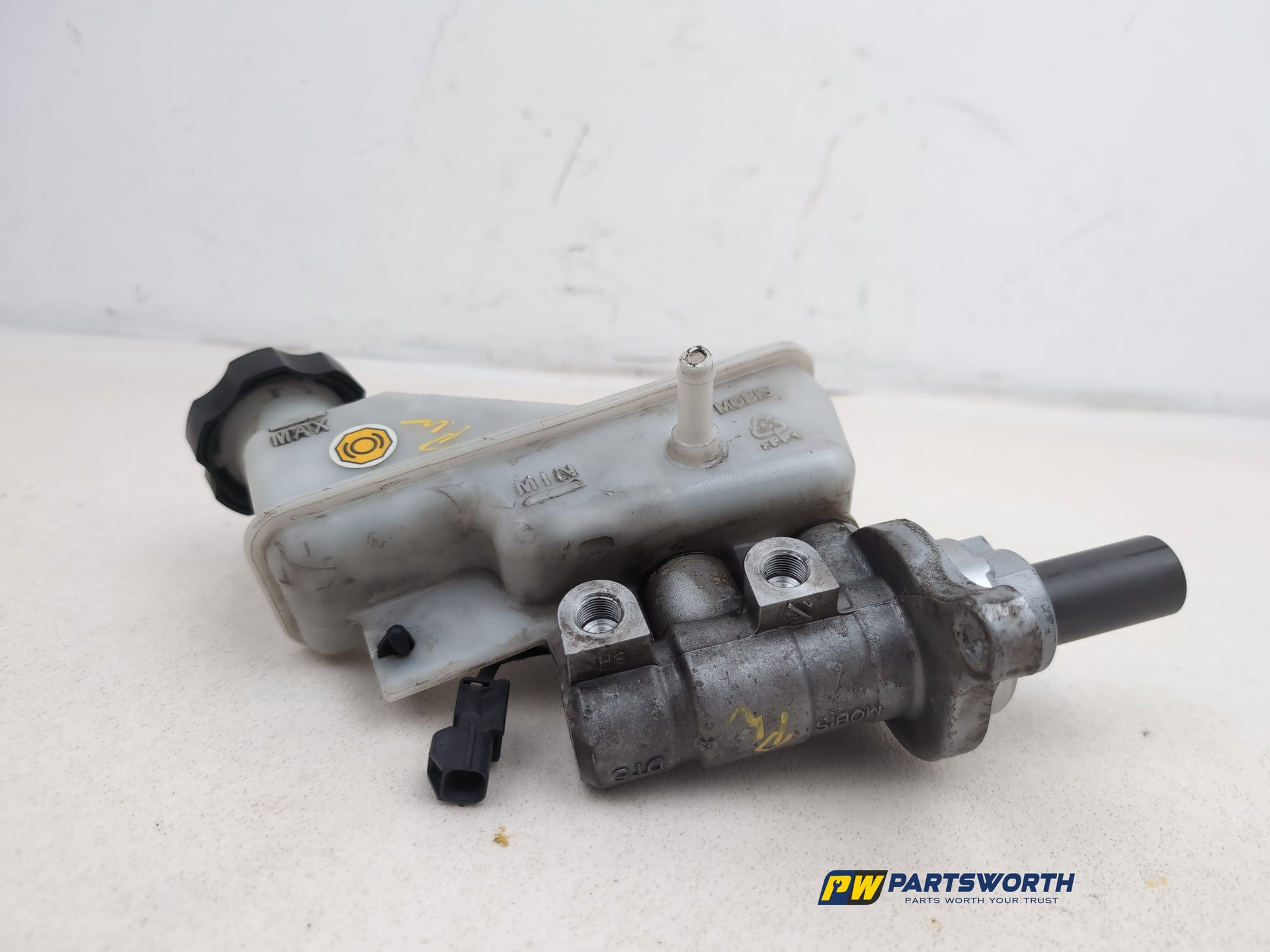 Brake Master Cylinder Assembly 9