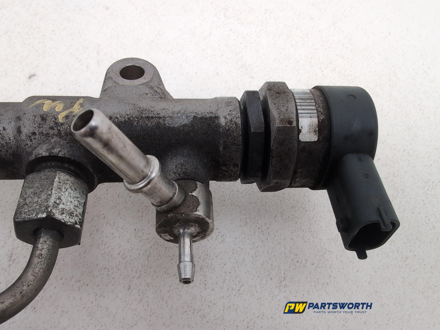 Fuel Rail 10