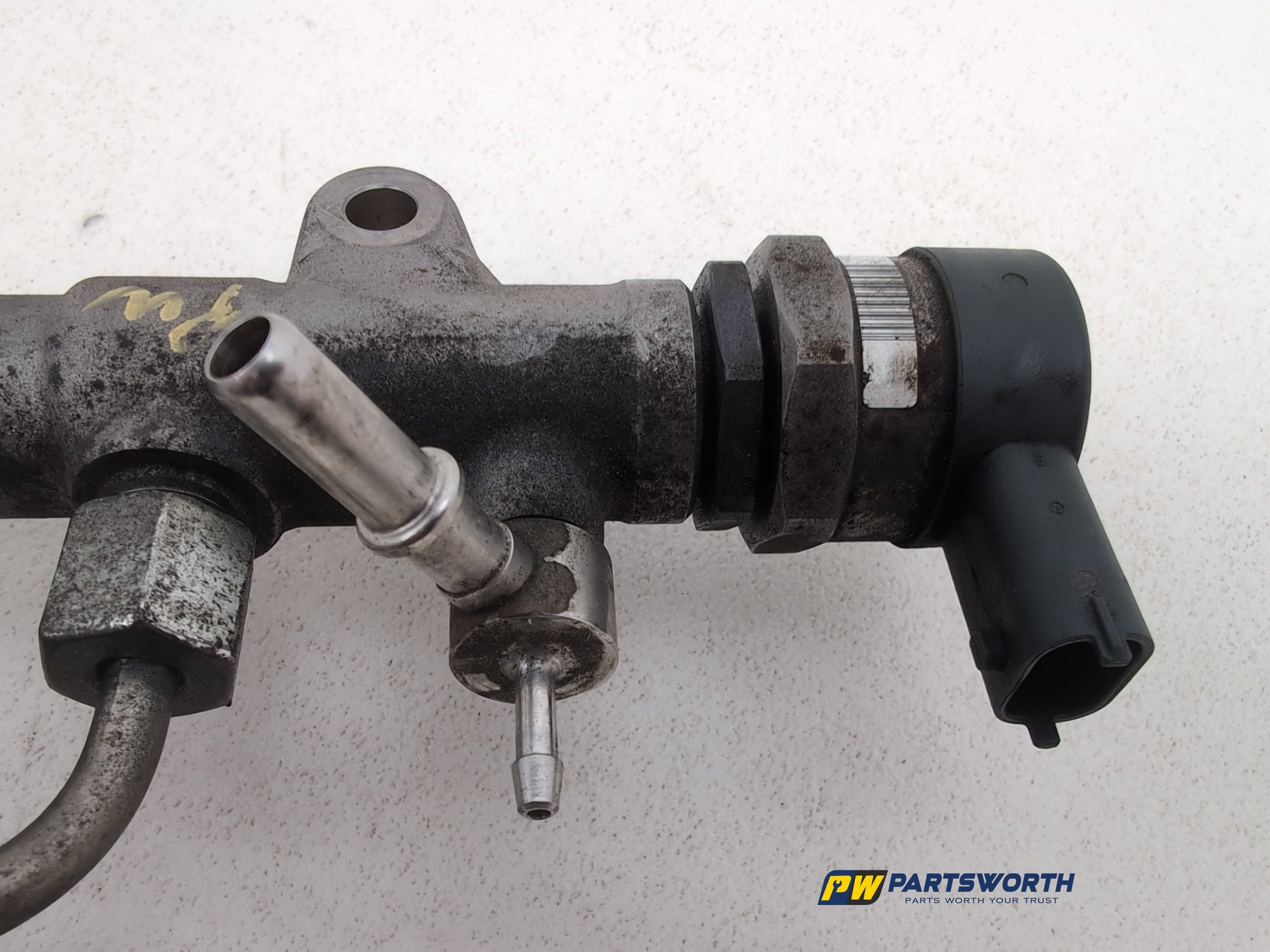 Fuel Rail 10