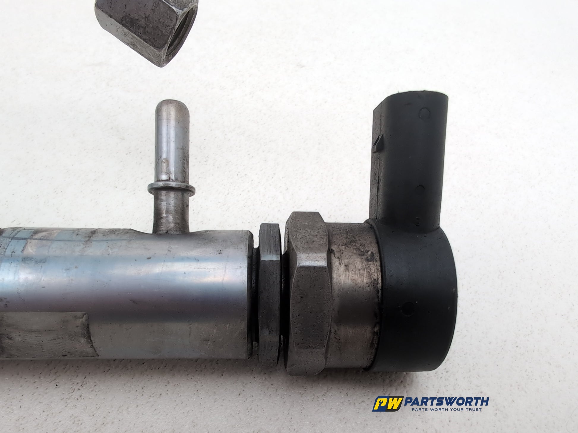Fuel Rail 10