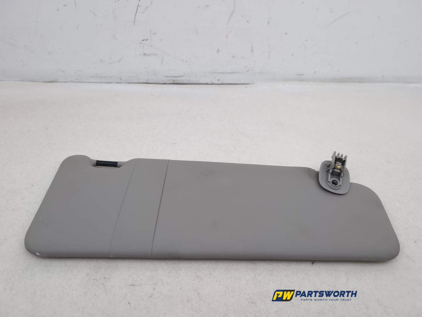 Sun Visor RH 7