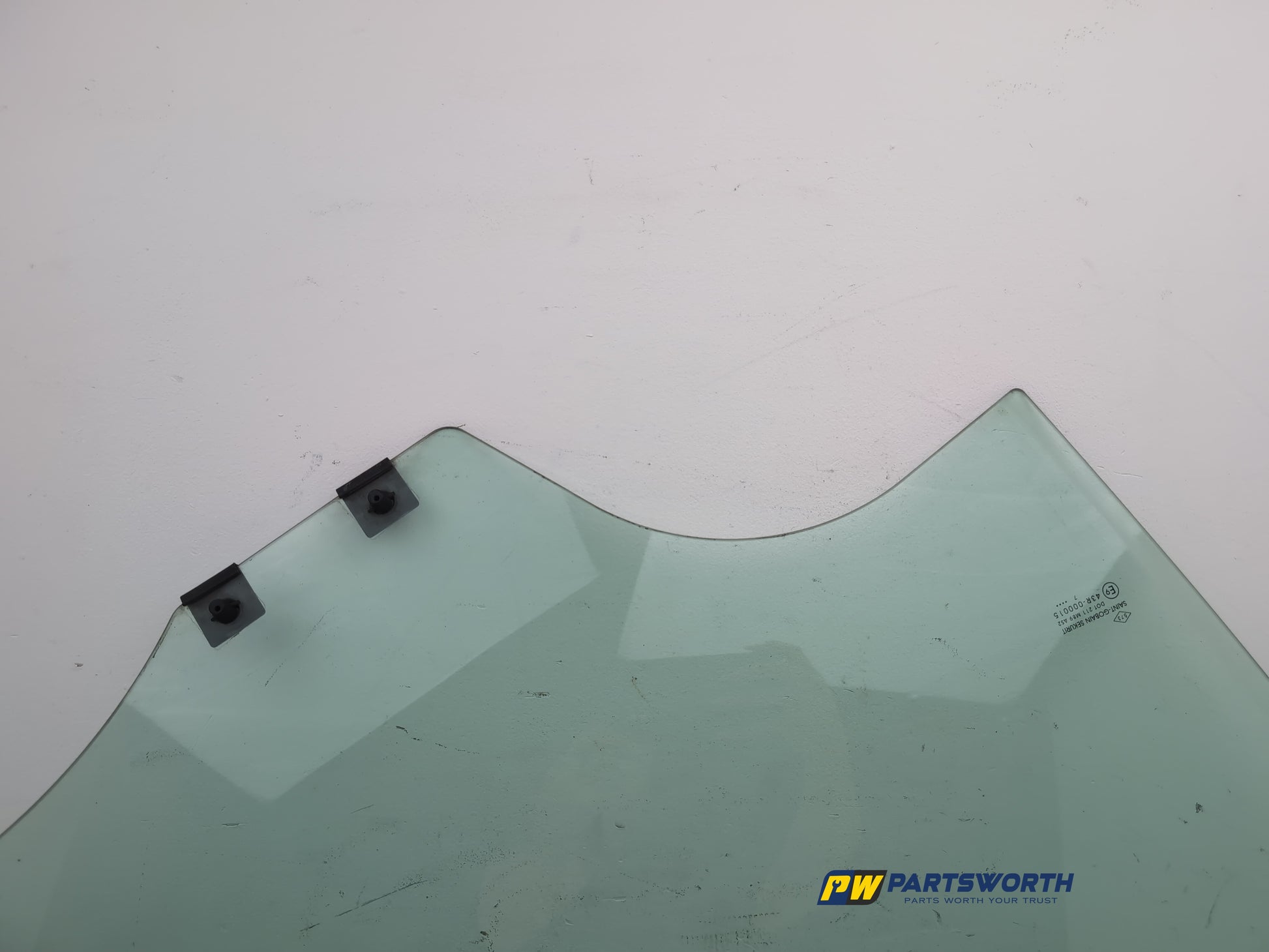Door Glass Front RH 9