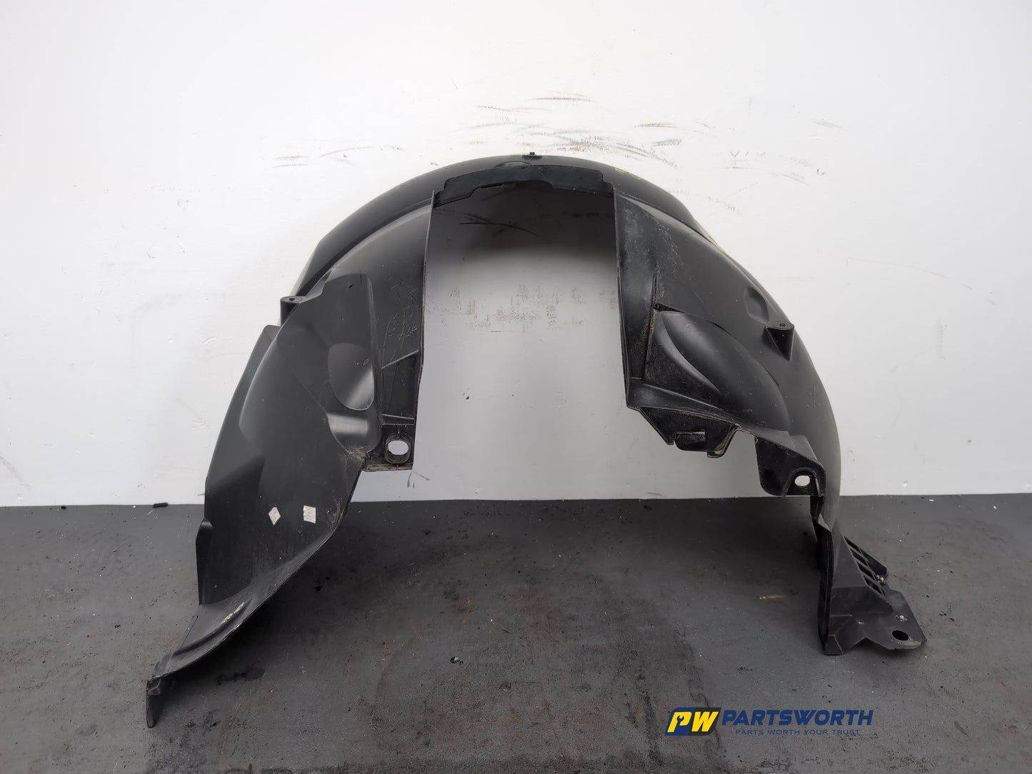 Moulding Wheel Arch Front LH 10