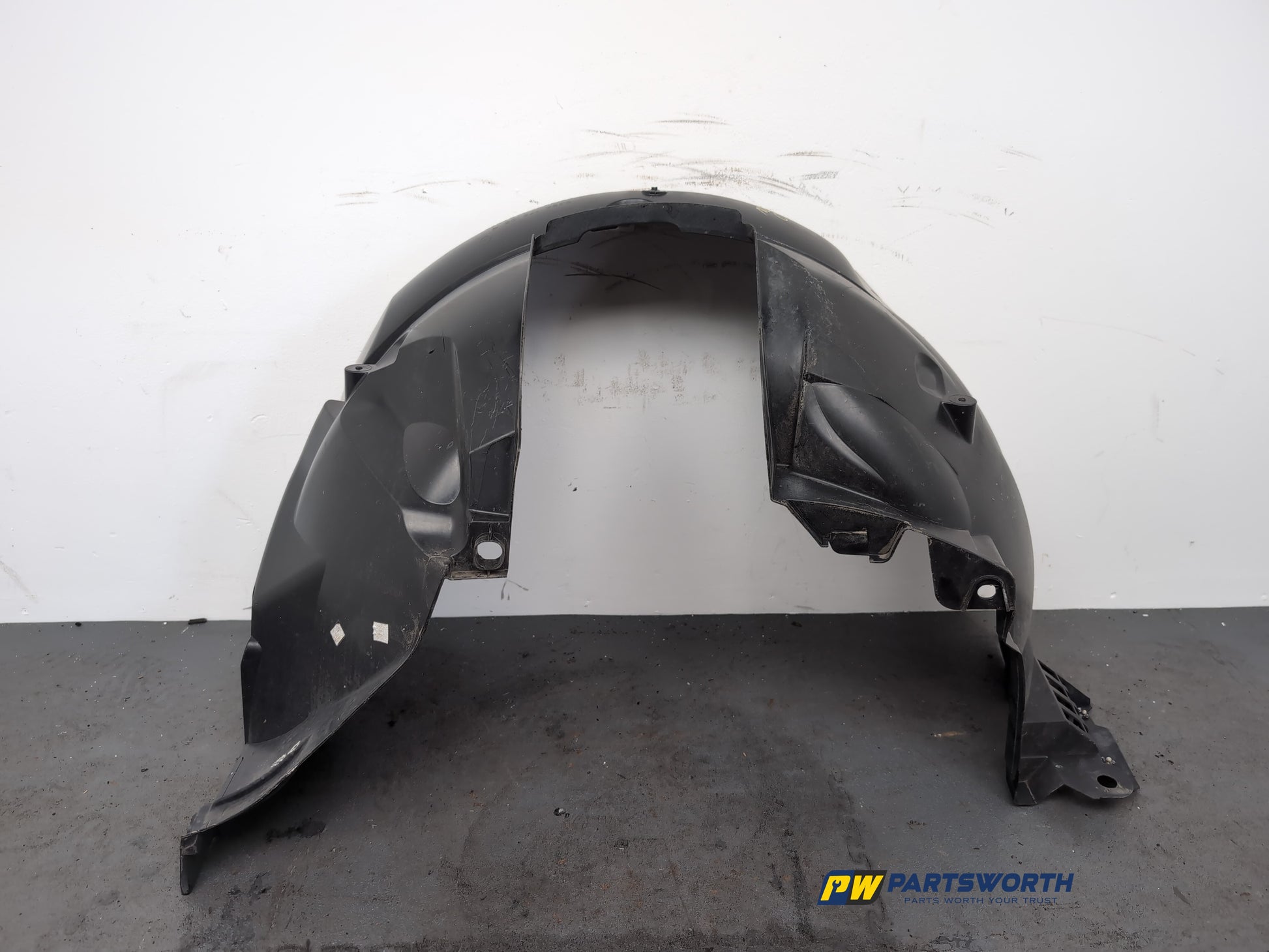 Moulding Wheel Arch Front LH 10
