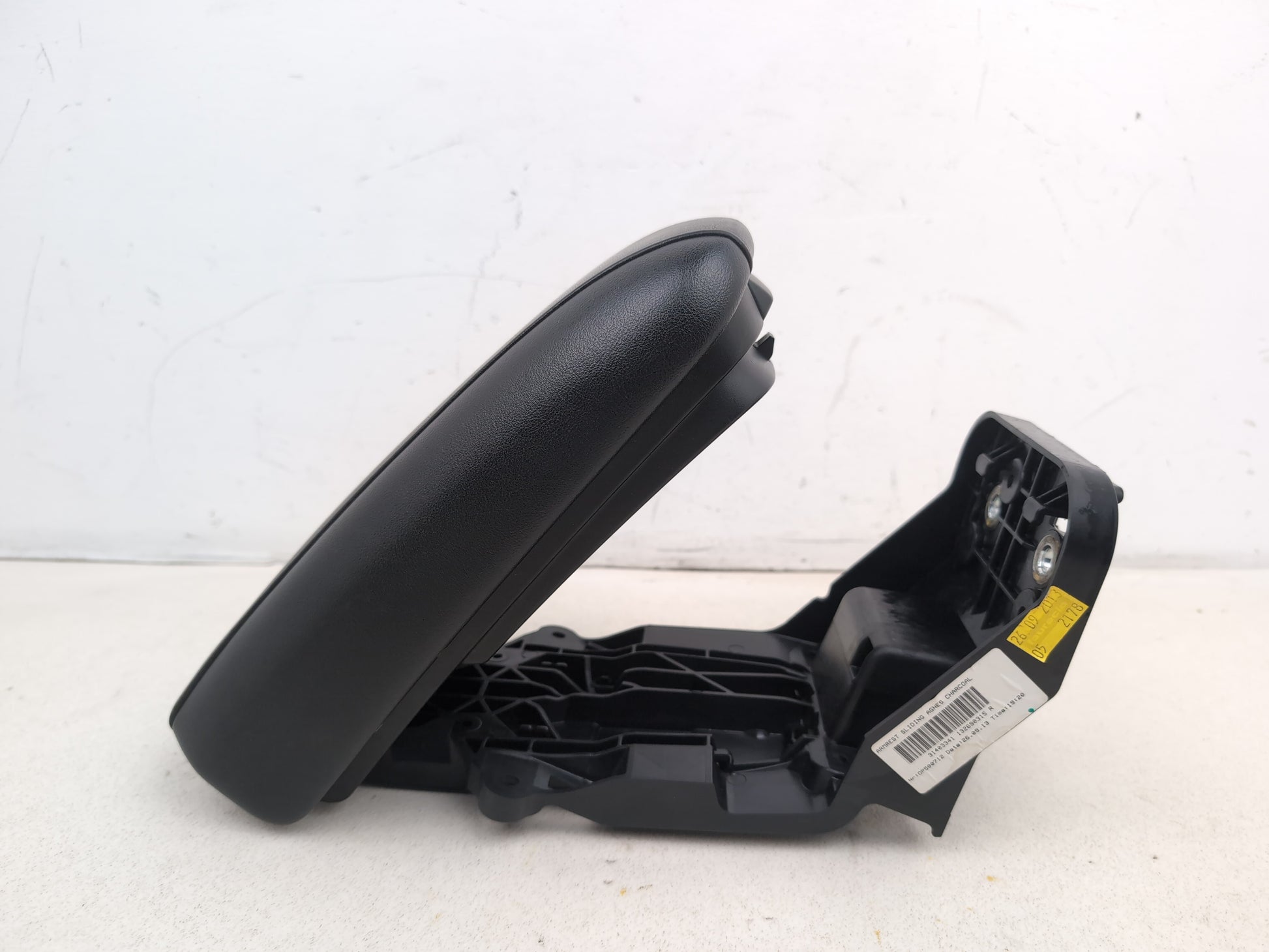 Centre Console Armrest 8