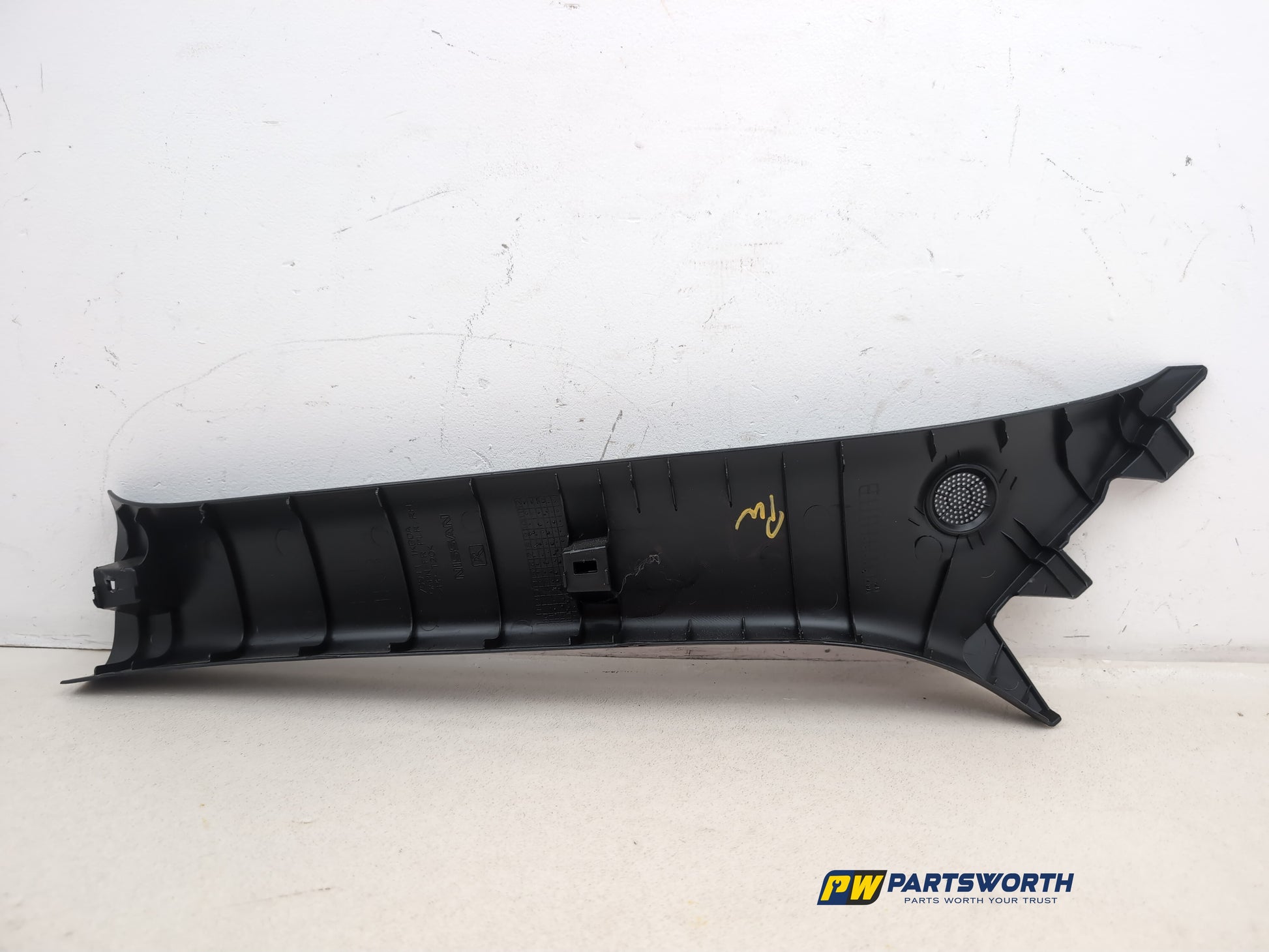 RH A Pillar Trim  10