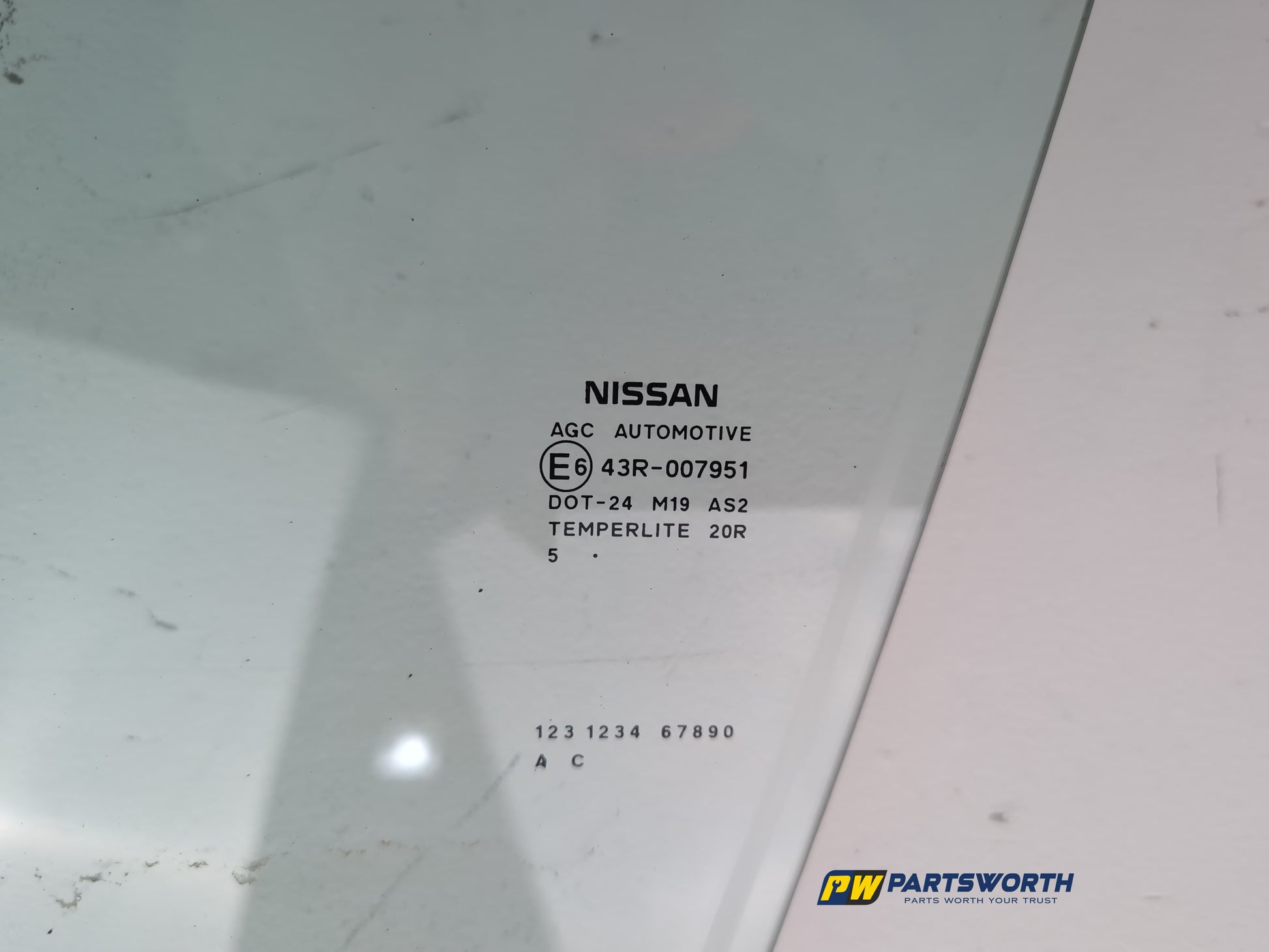 Door Glass Front LH 9