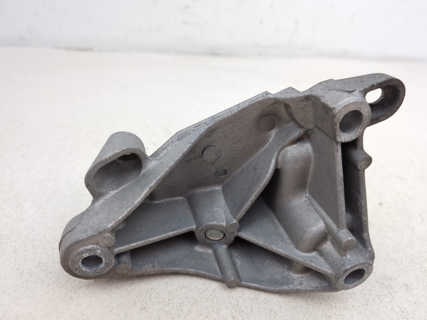 Engine Mounting Bracket 9