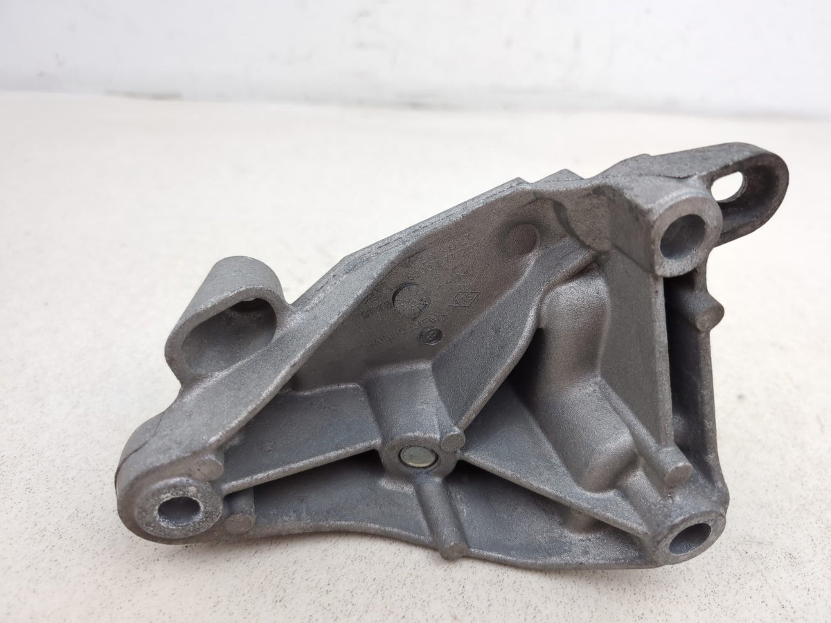 Engine Mounting Bracket 5