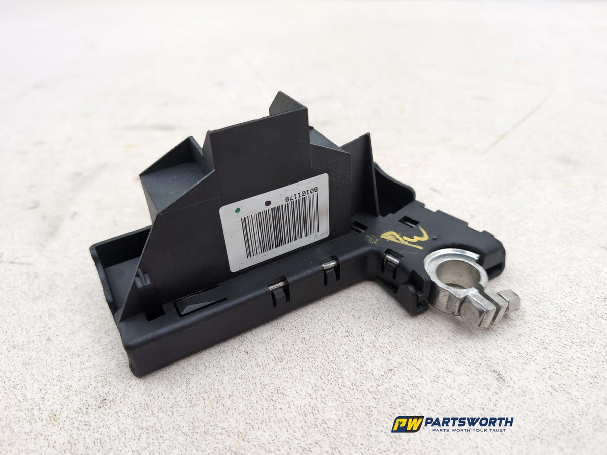 Positive Pole Battery Power Boot Distribution Fuse Box 5