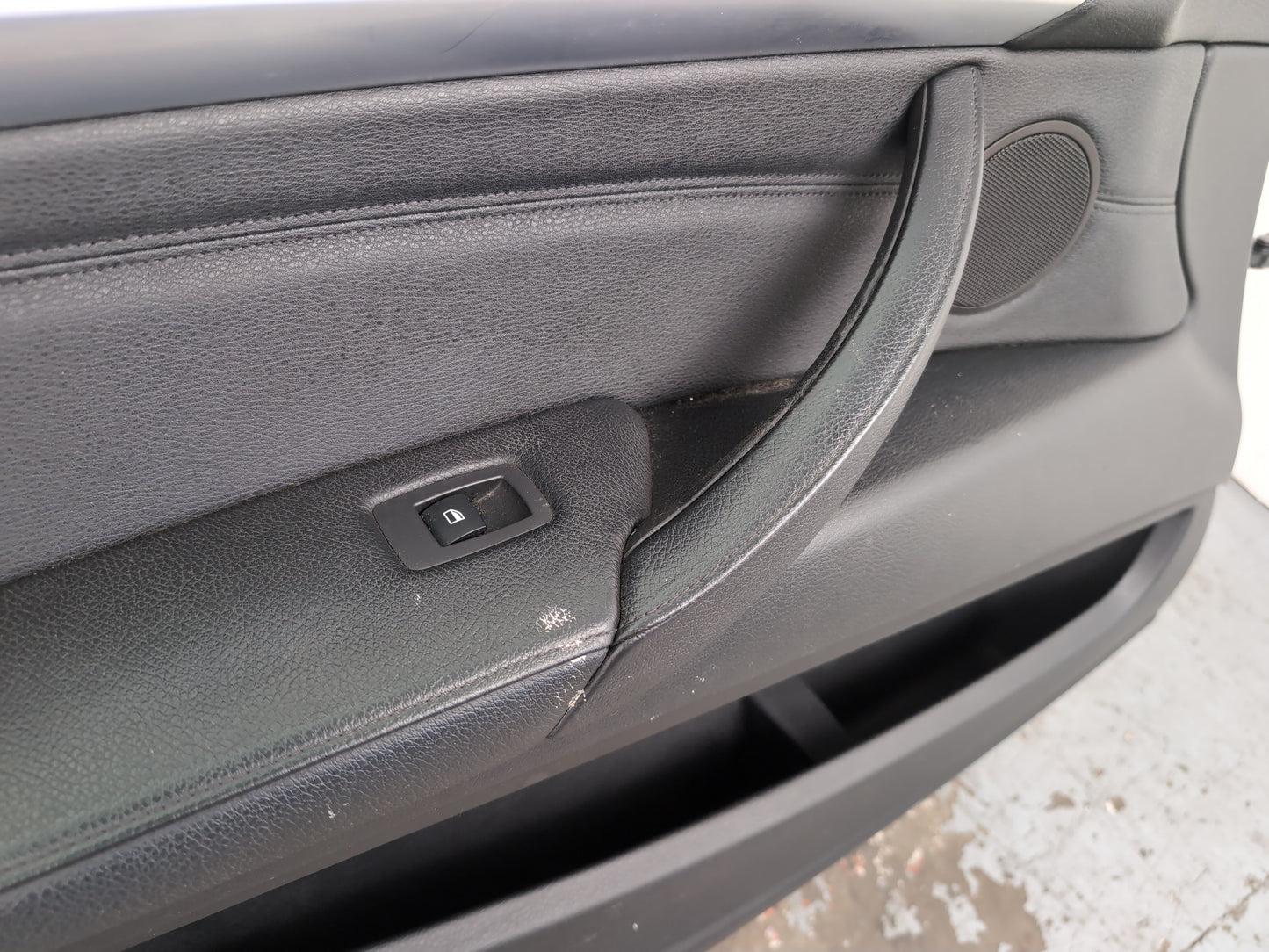Door Front LH 15