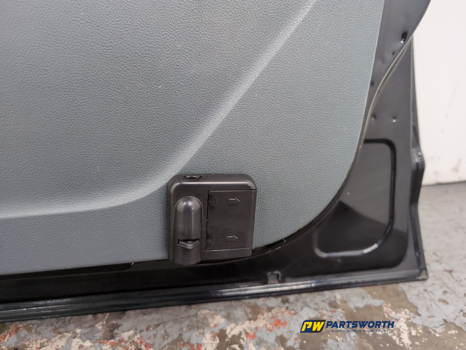 Door Front RH 15