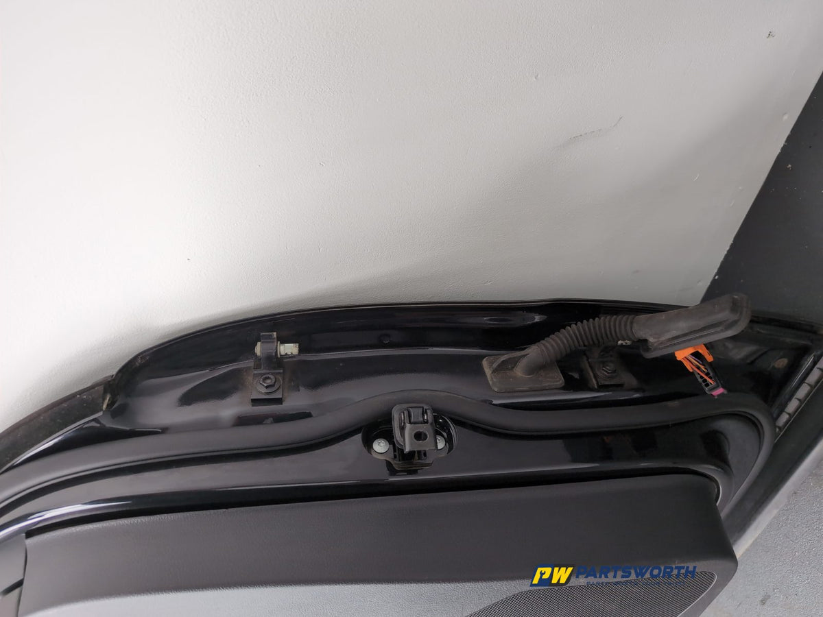 Door Front LH 15