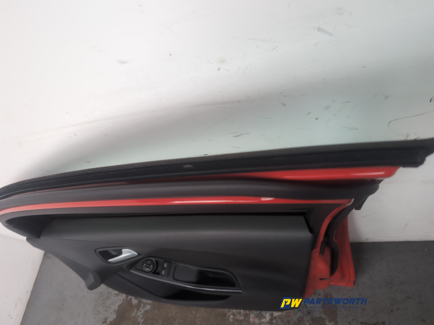 Door Front RH 16